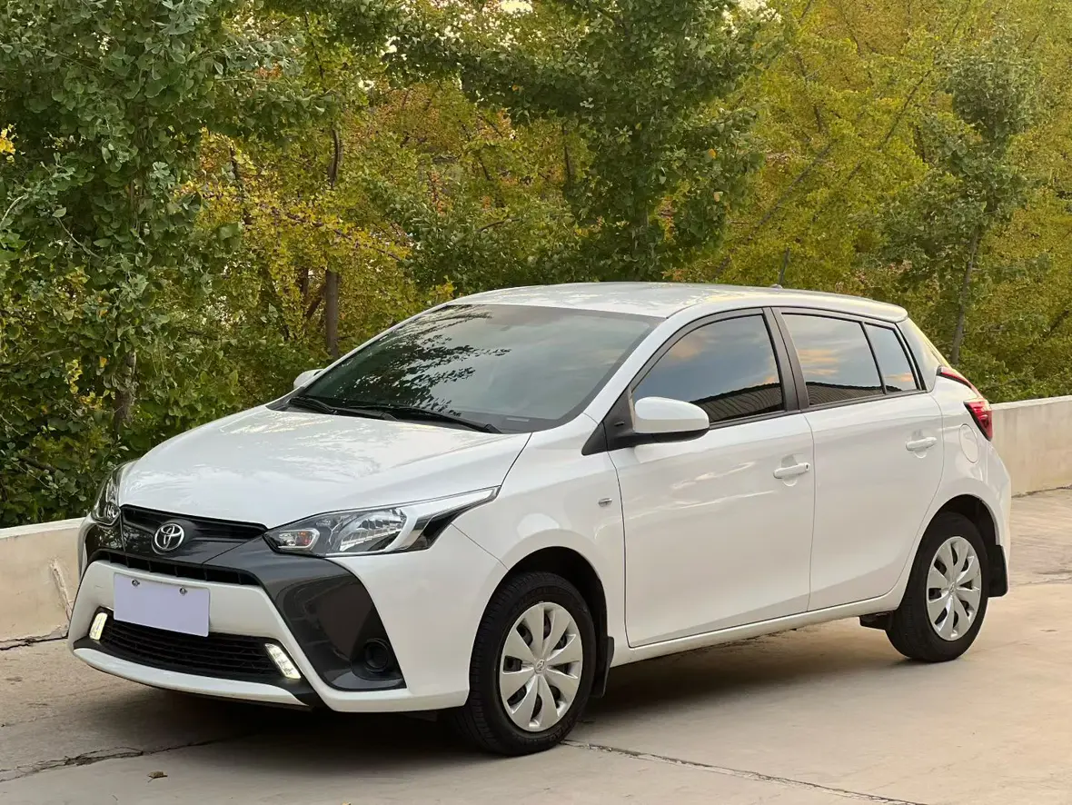 Toyota Yaris L  из Китая