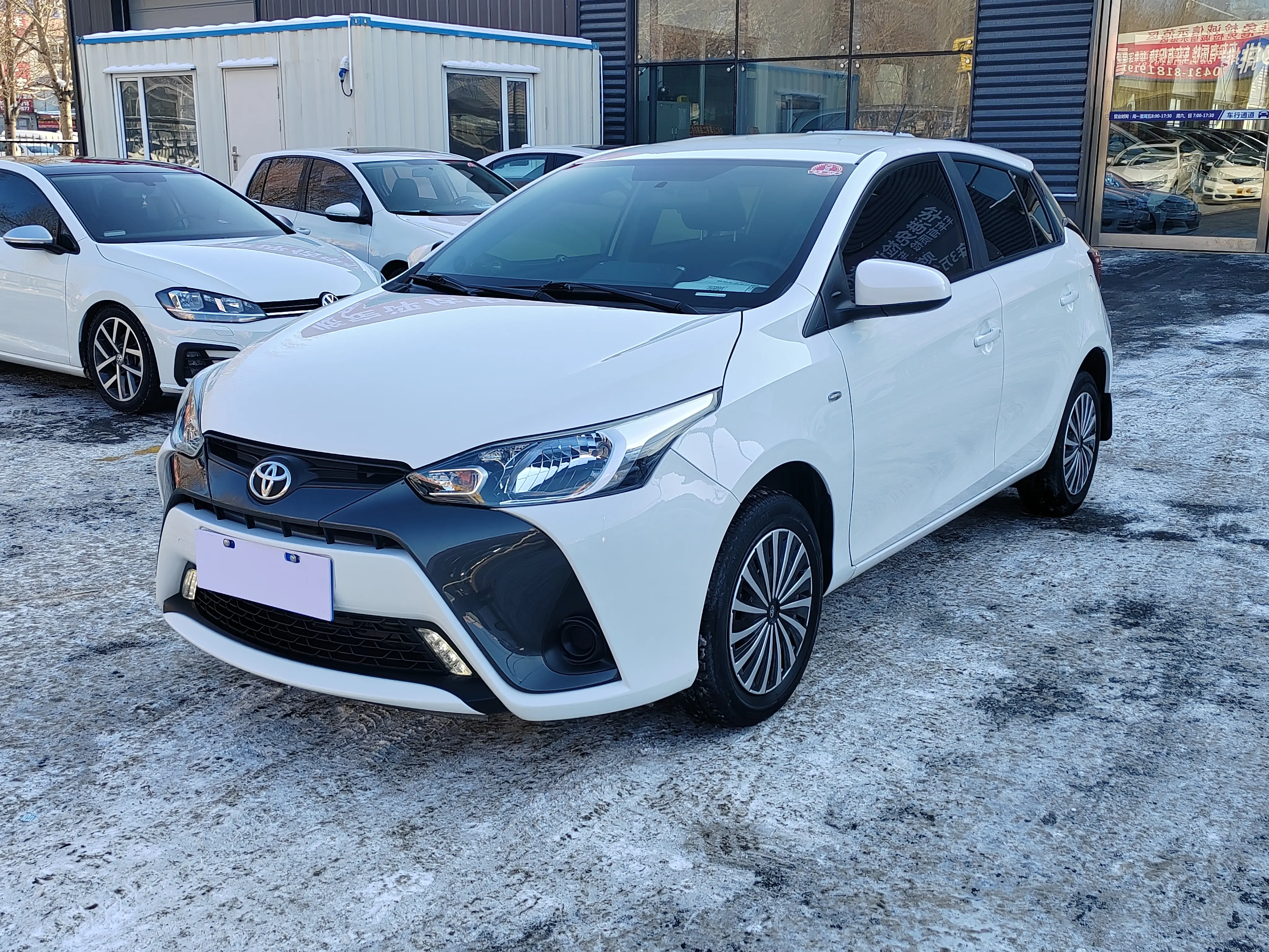 Toyota Yaris L  из Китая