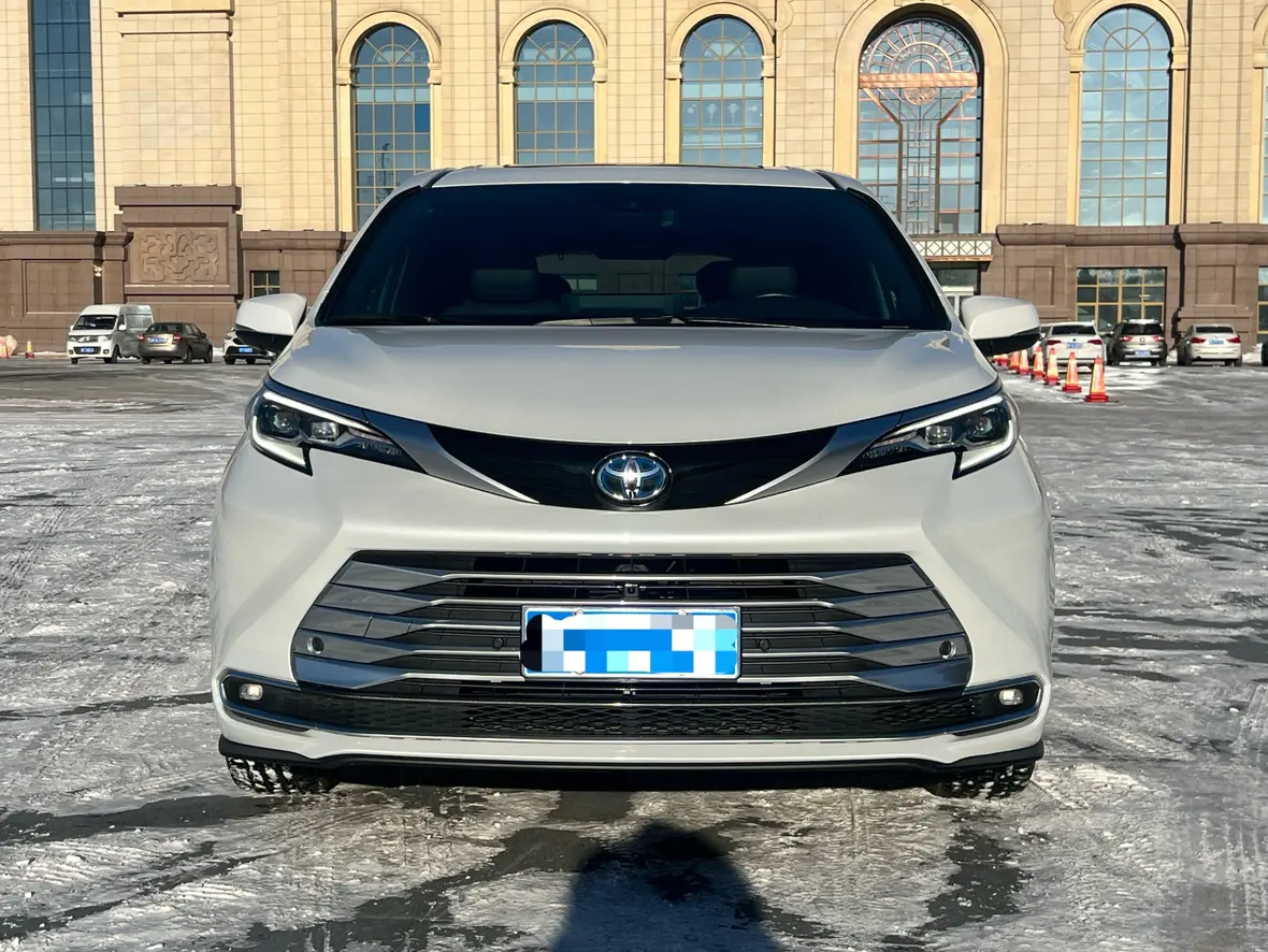 Toyota Sienna  из Китая
