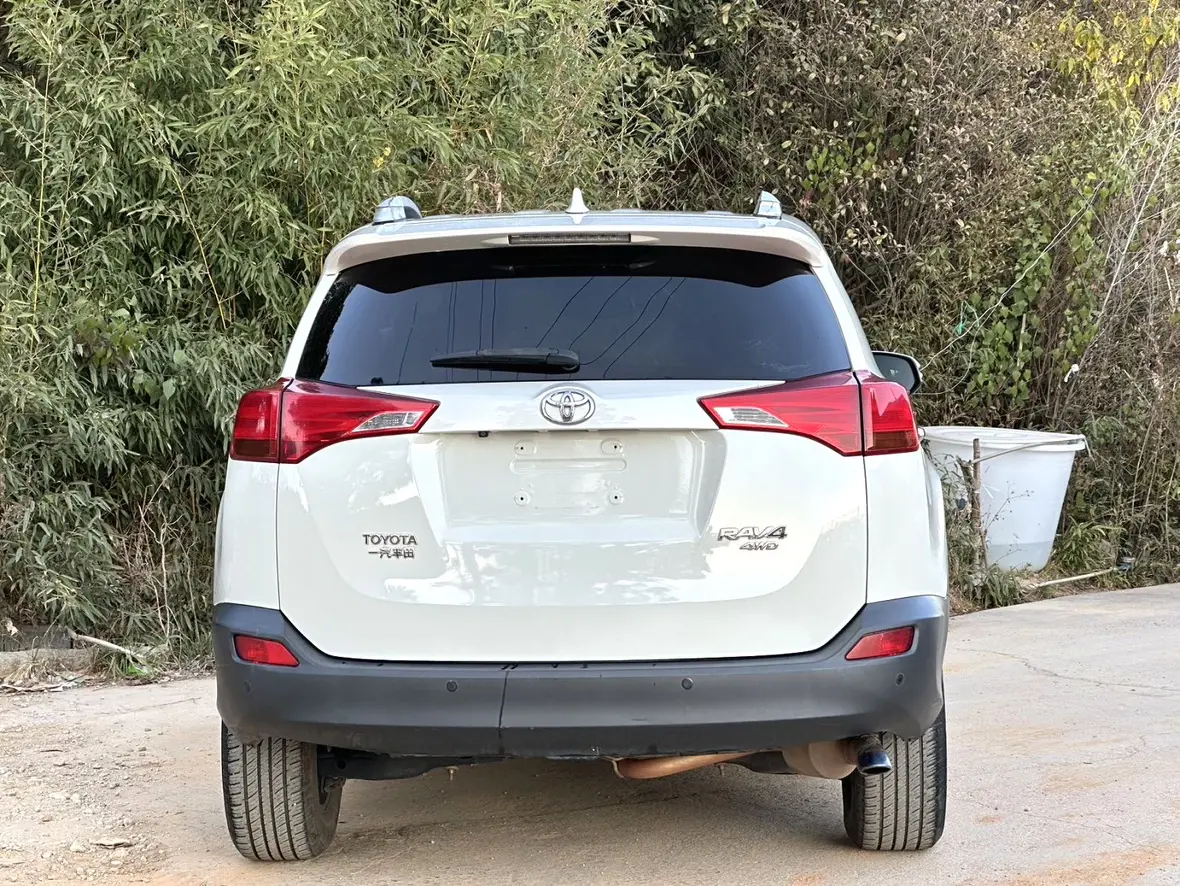 Toyota RAV4  из Китая