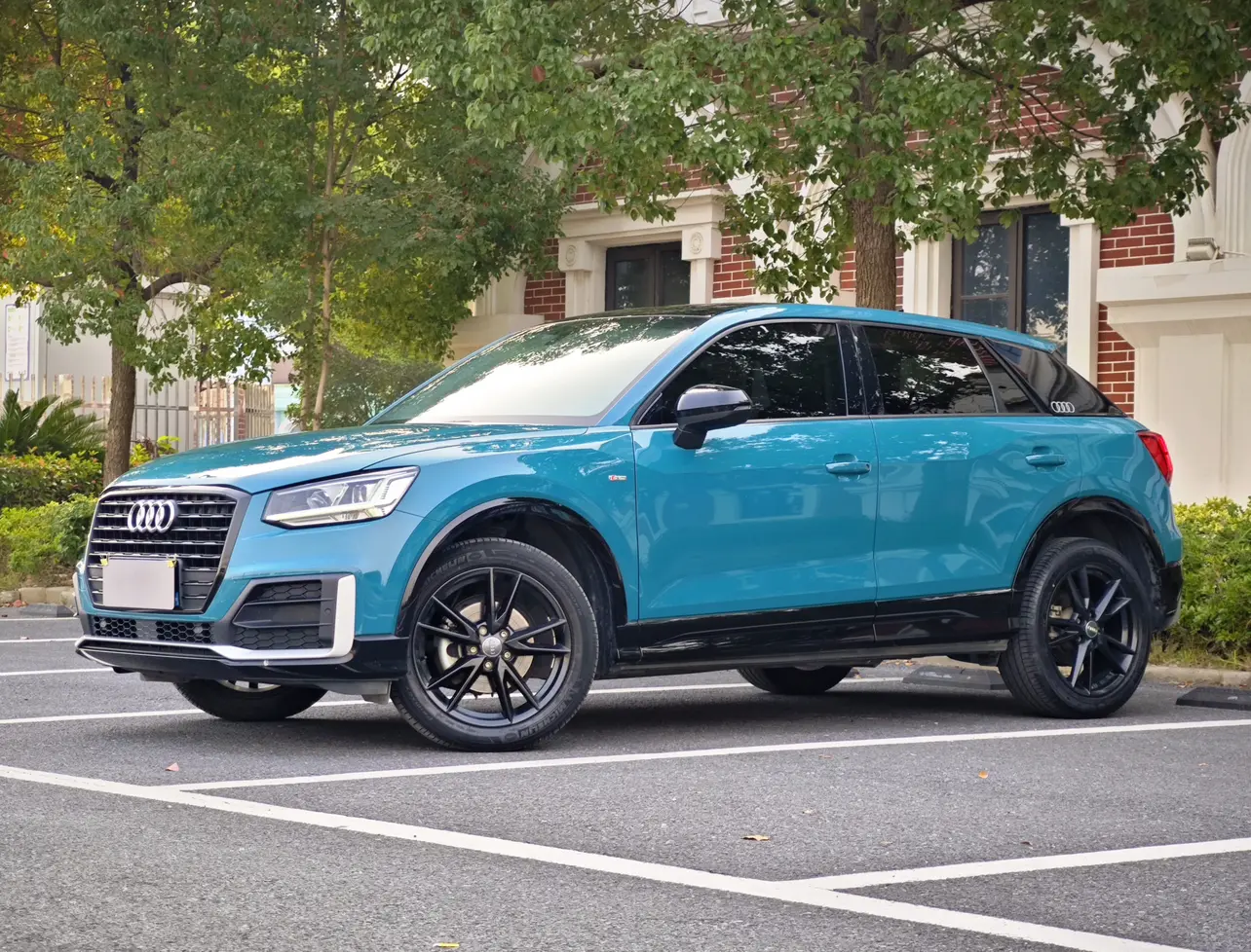 Audi Q2L  из Китая