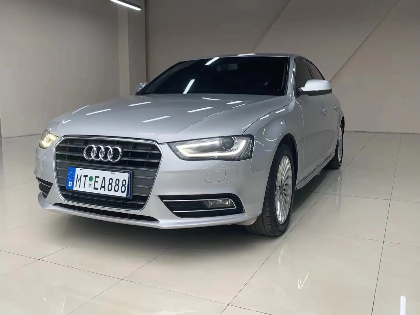 Audi A4L  из Китая