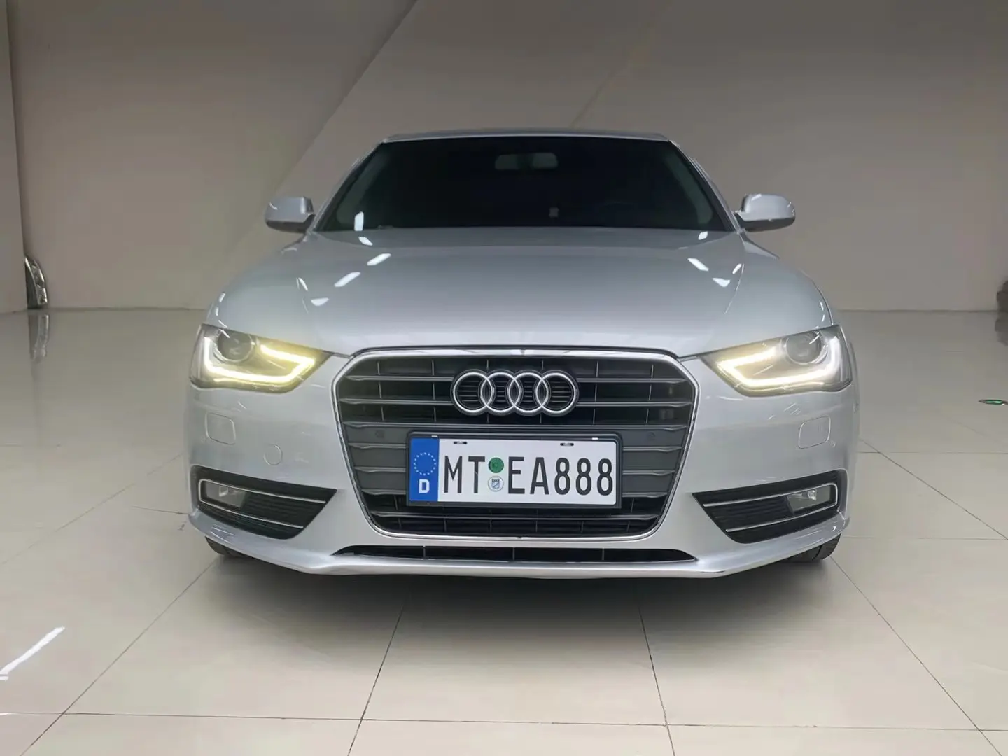 Audi A4L  из Китая