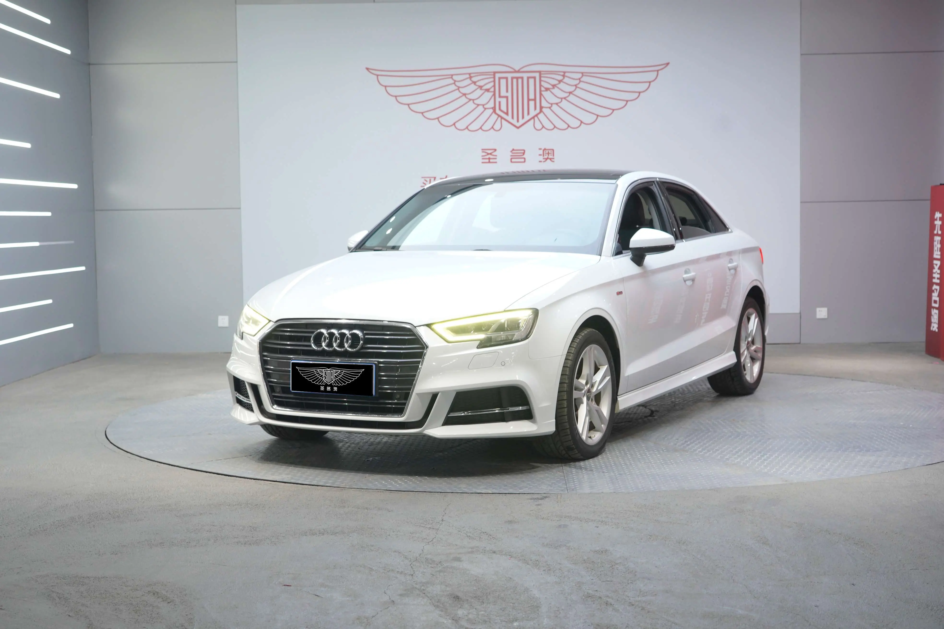 Audi A3  из Китая