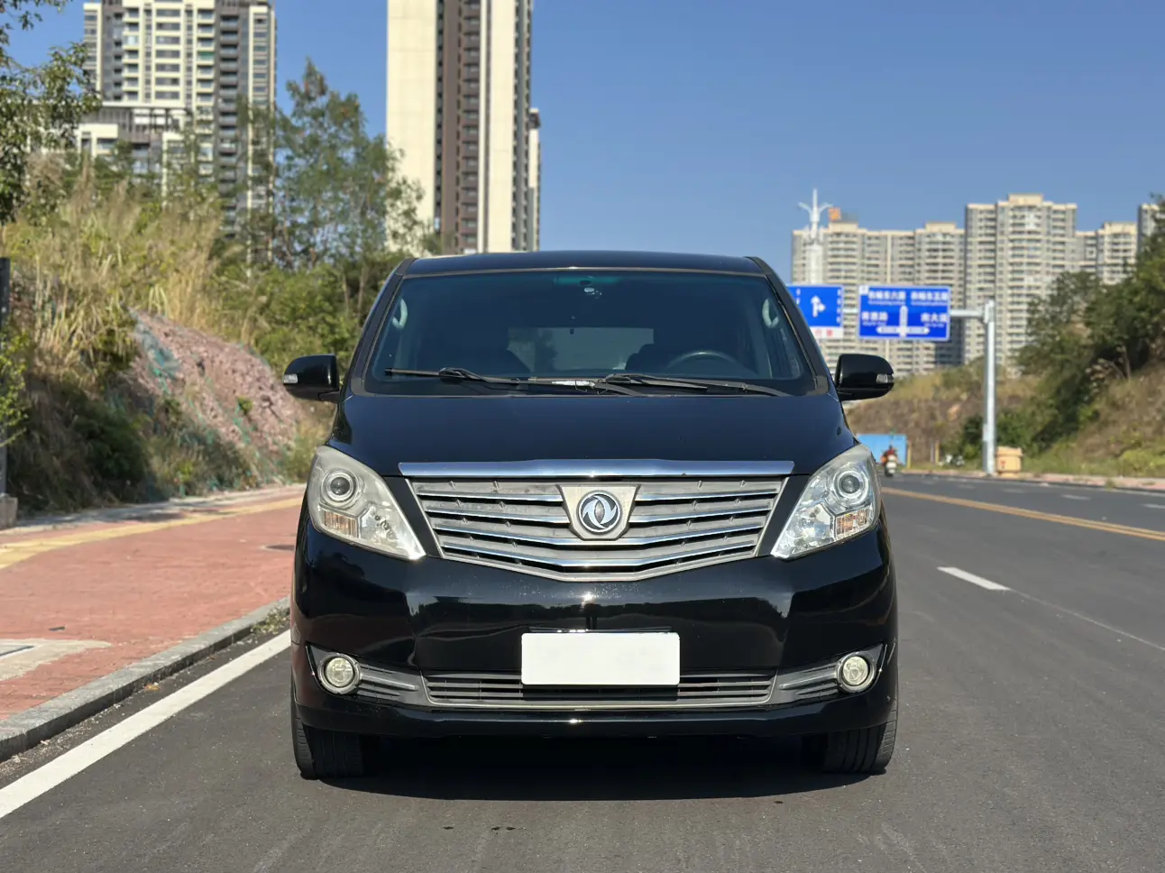 Forthing Fengxing CM7  из Китая