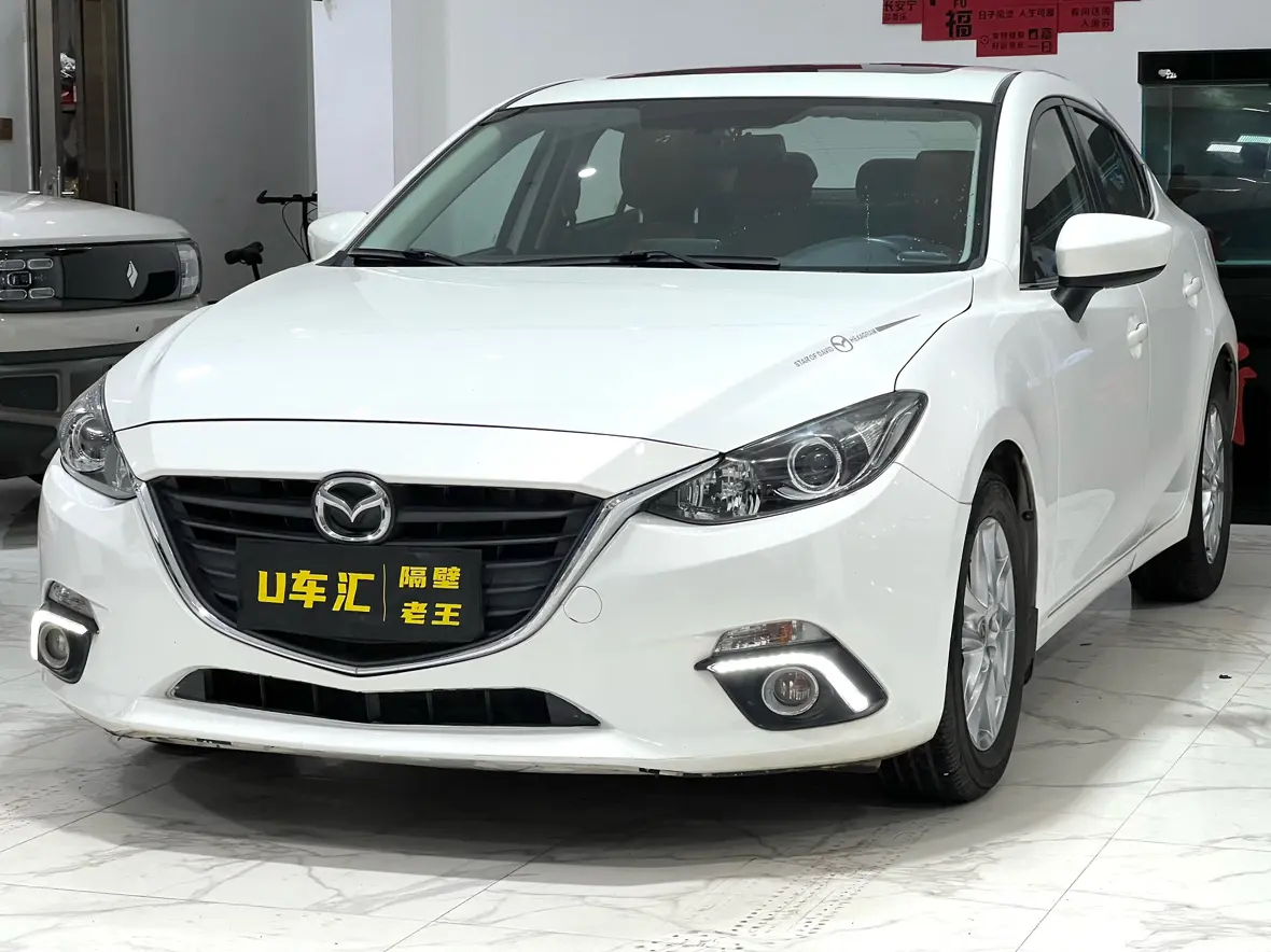 Mazda Axela (Mazda3)  из Китая