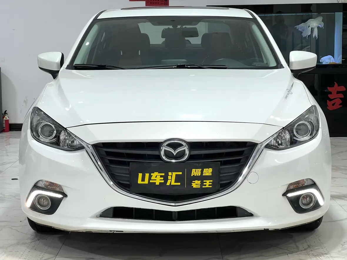 Mazda Axela (Mazda3)  из Китая