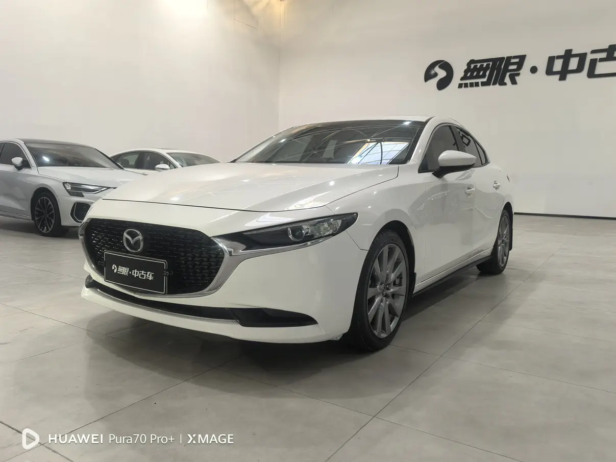 Mazda Axela (Mazda3)  из Китая