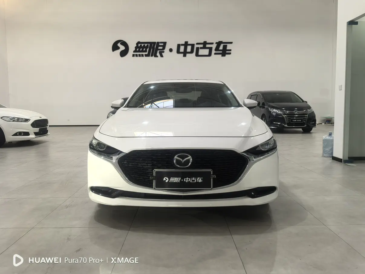 Mazda Axela (Mazda3)  из Китая
