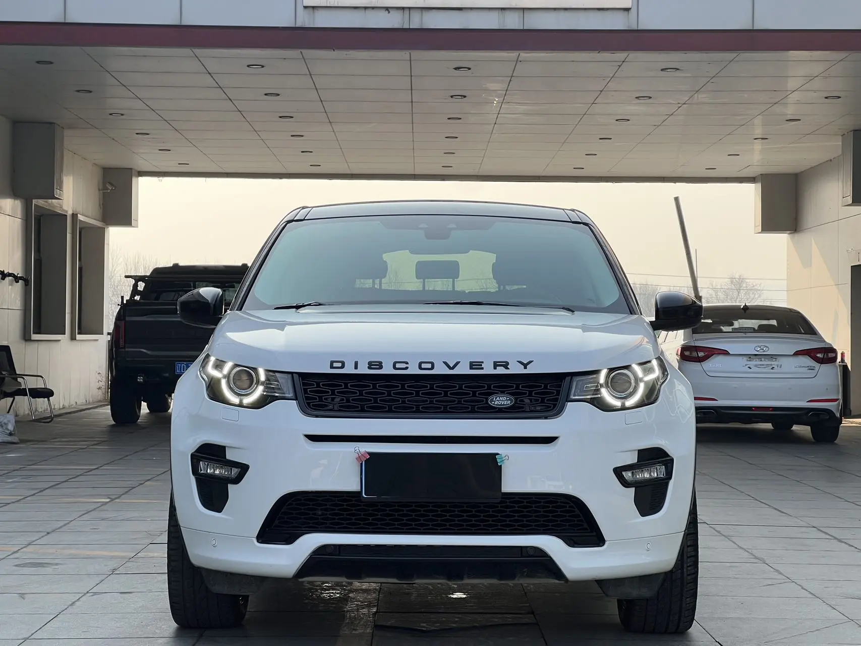 Land Rover Discover the magic  из Китая