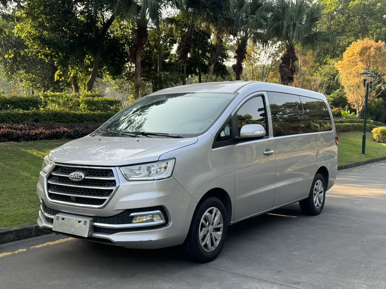 JAC Ruifeng M4  из Китая