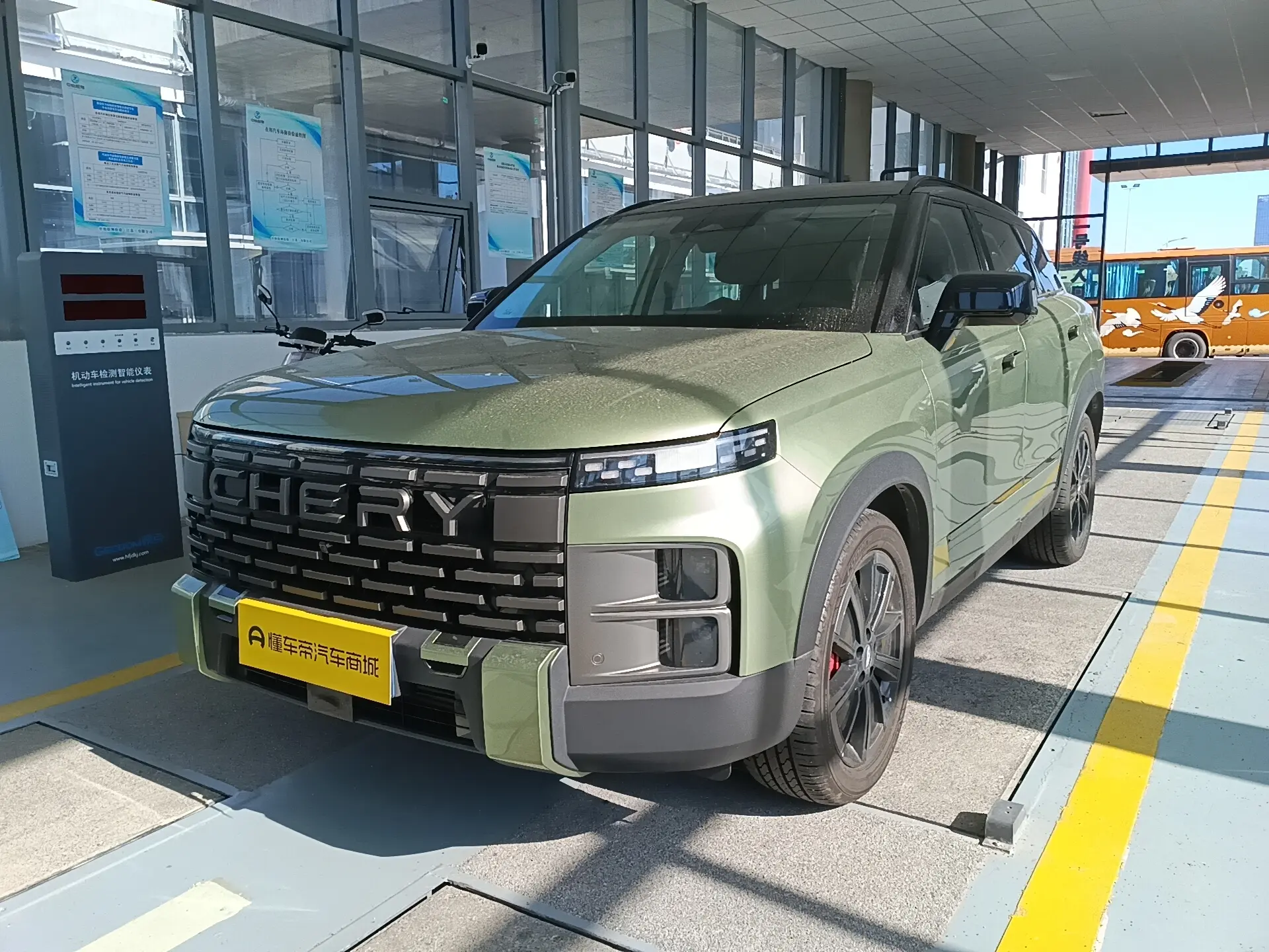 Chery Explore 06  из Китая