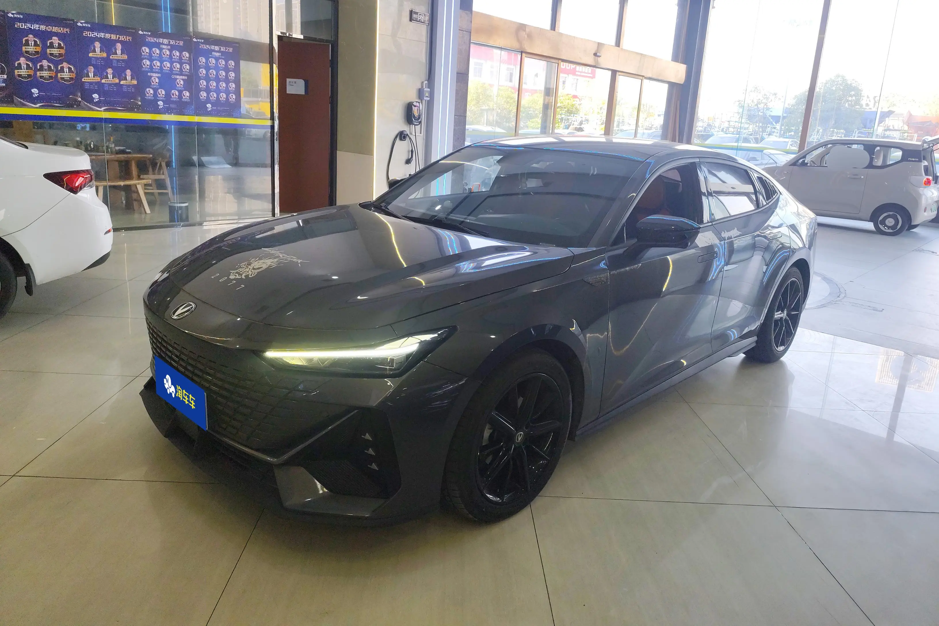 Changan UNI-V  из Китая