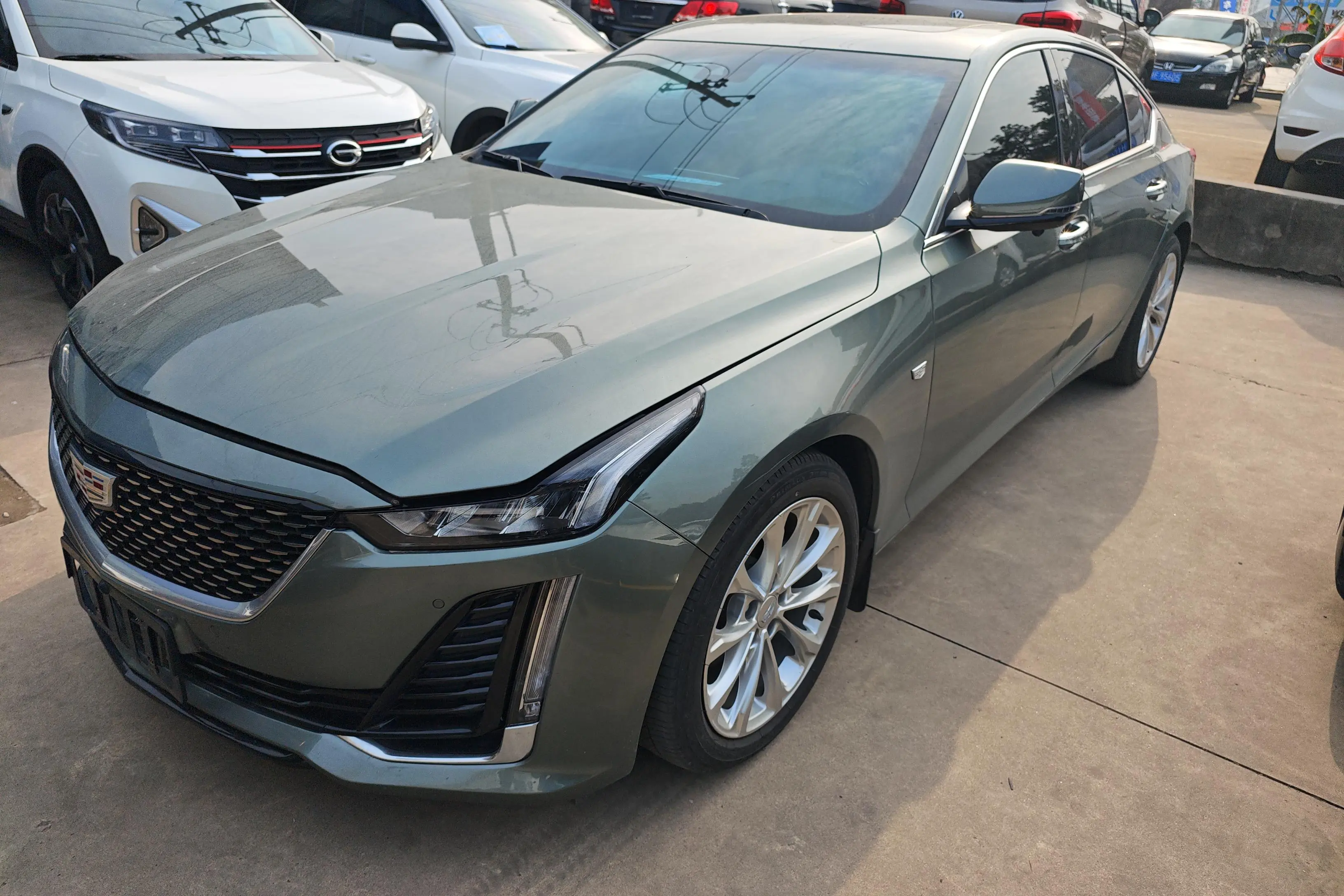 Cadillac CT5  из Китая