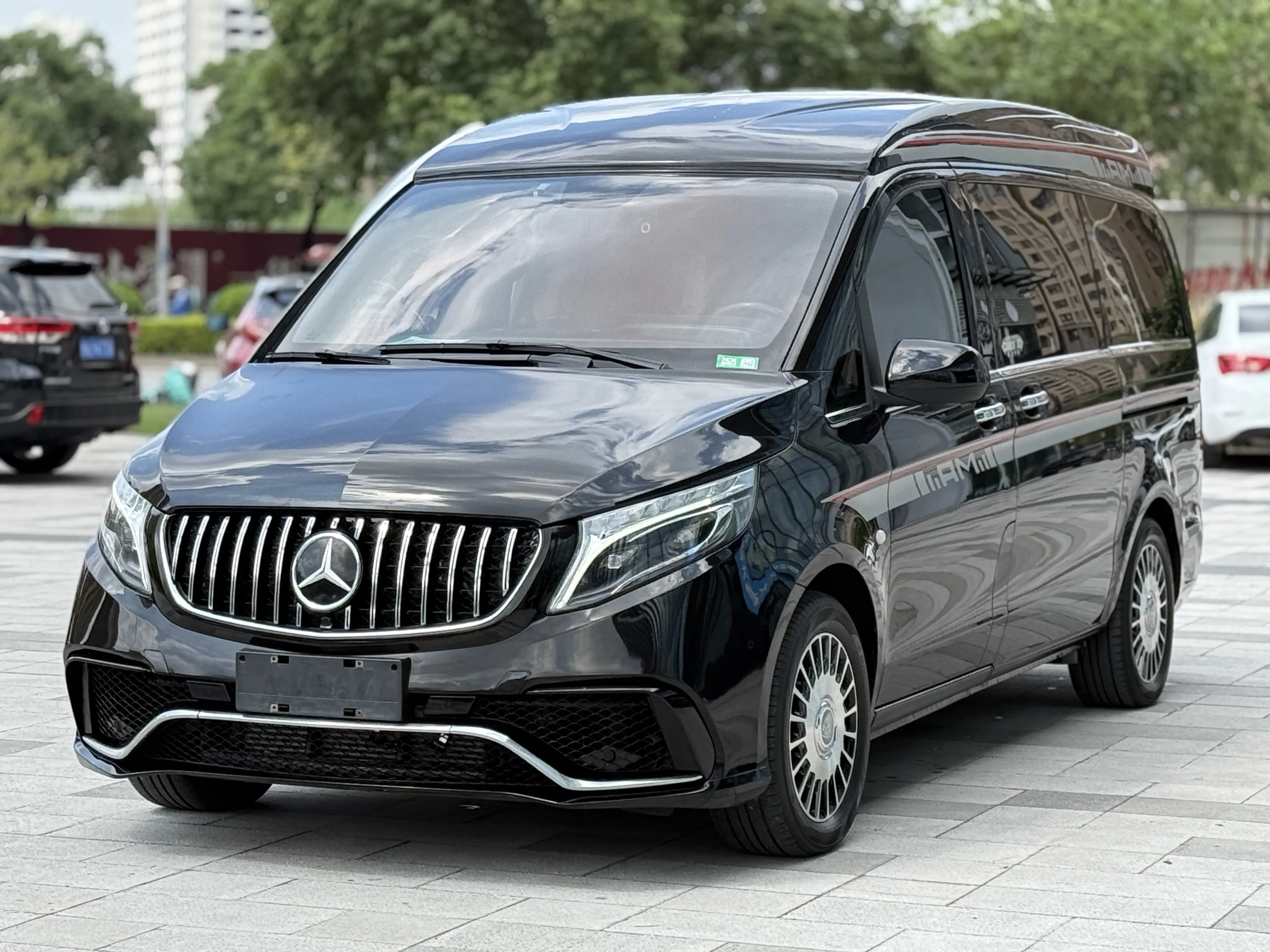 Mercedes-Benz Metris  из Китая