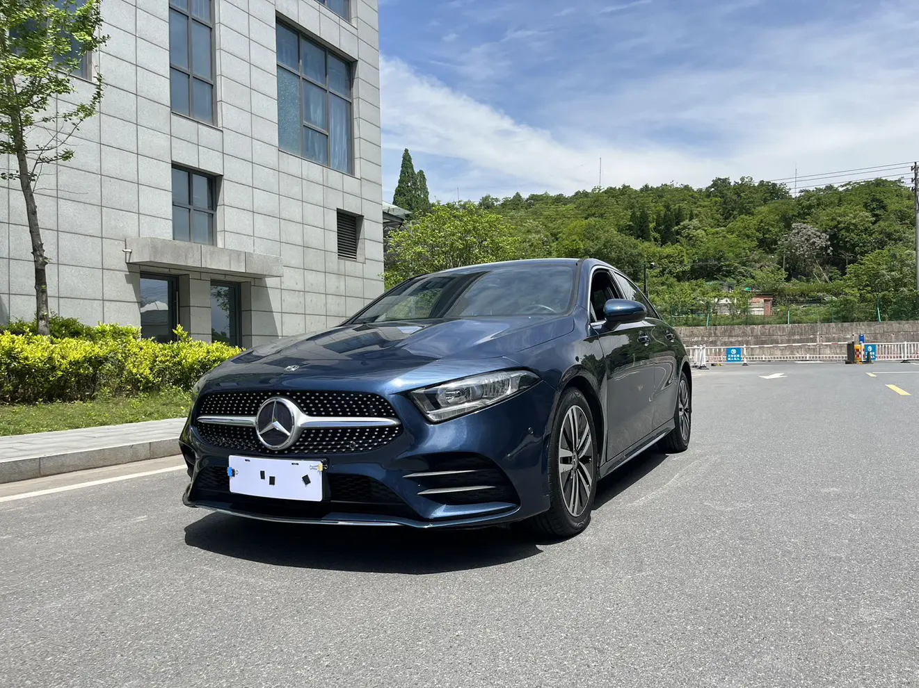 Mercedes-Benz Mercedes Benz A Class  из Китая