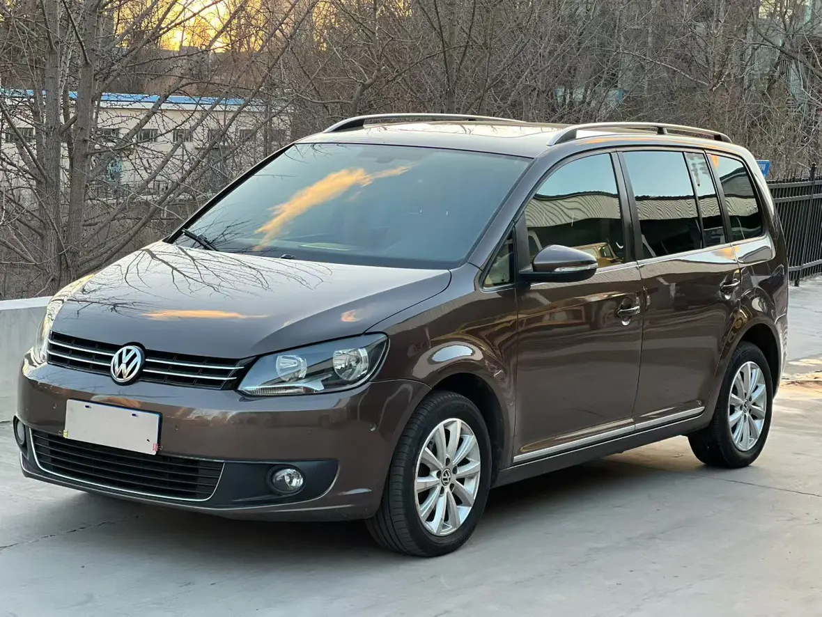 Volkswagen Touran  из Китая