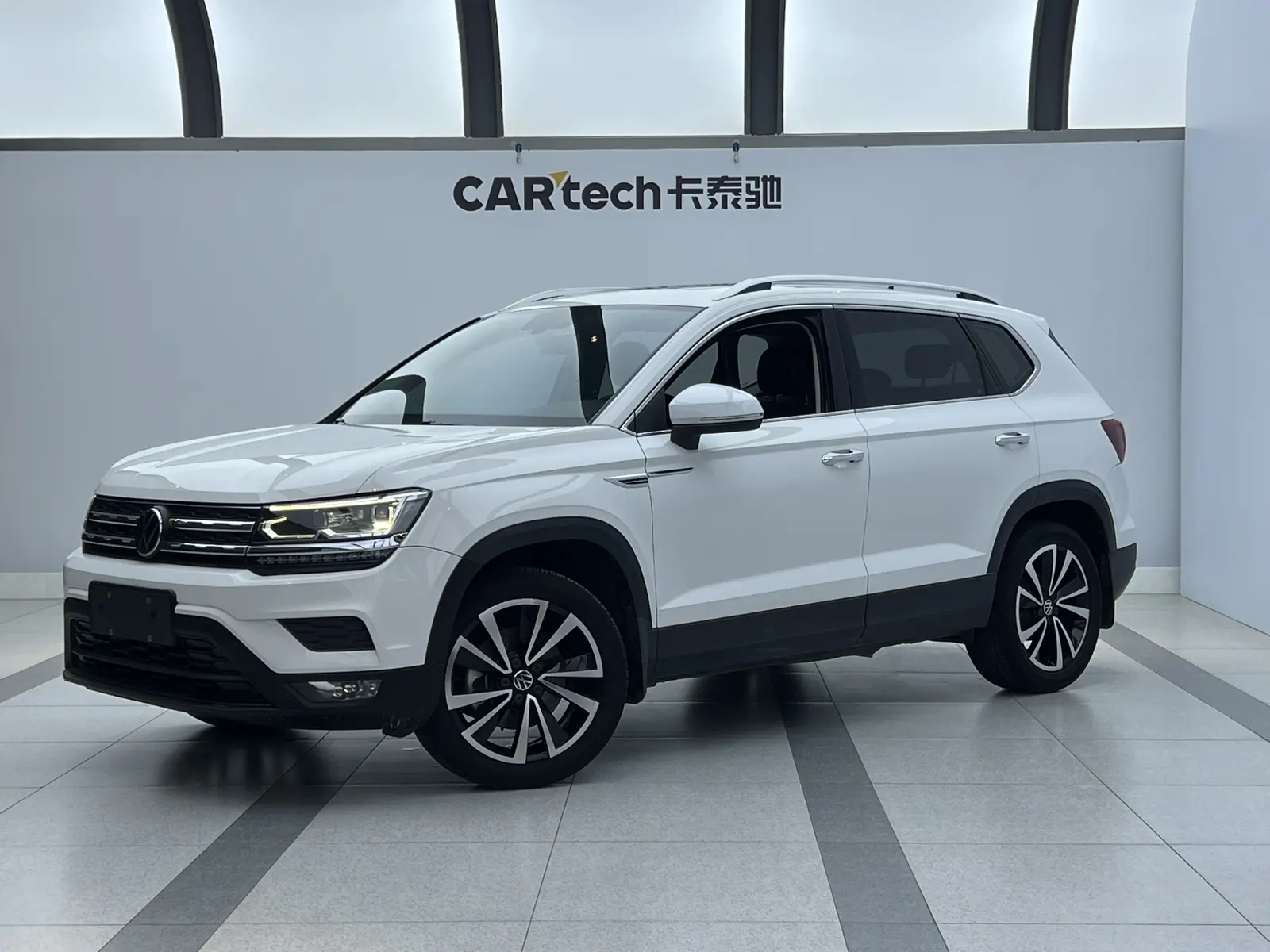 Volkswagen Tharu  из Китая