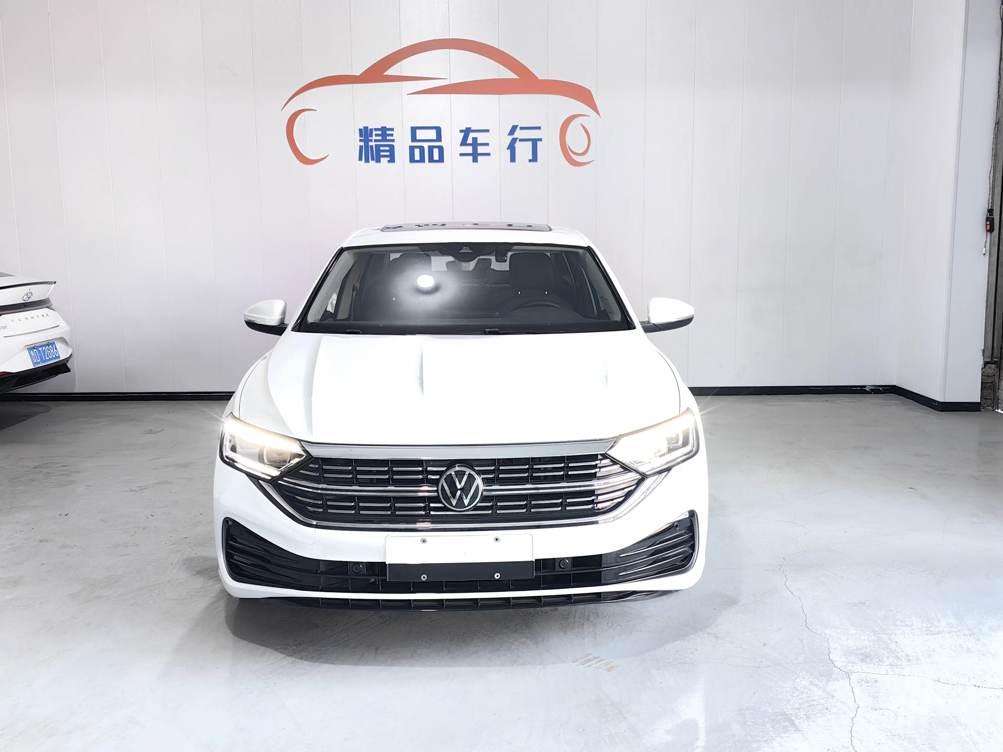 Volkswagen Sagitar  из Китая