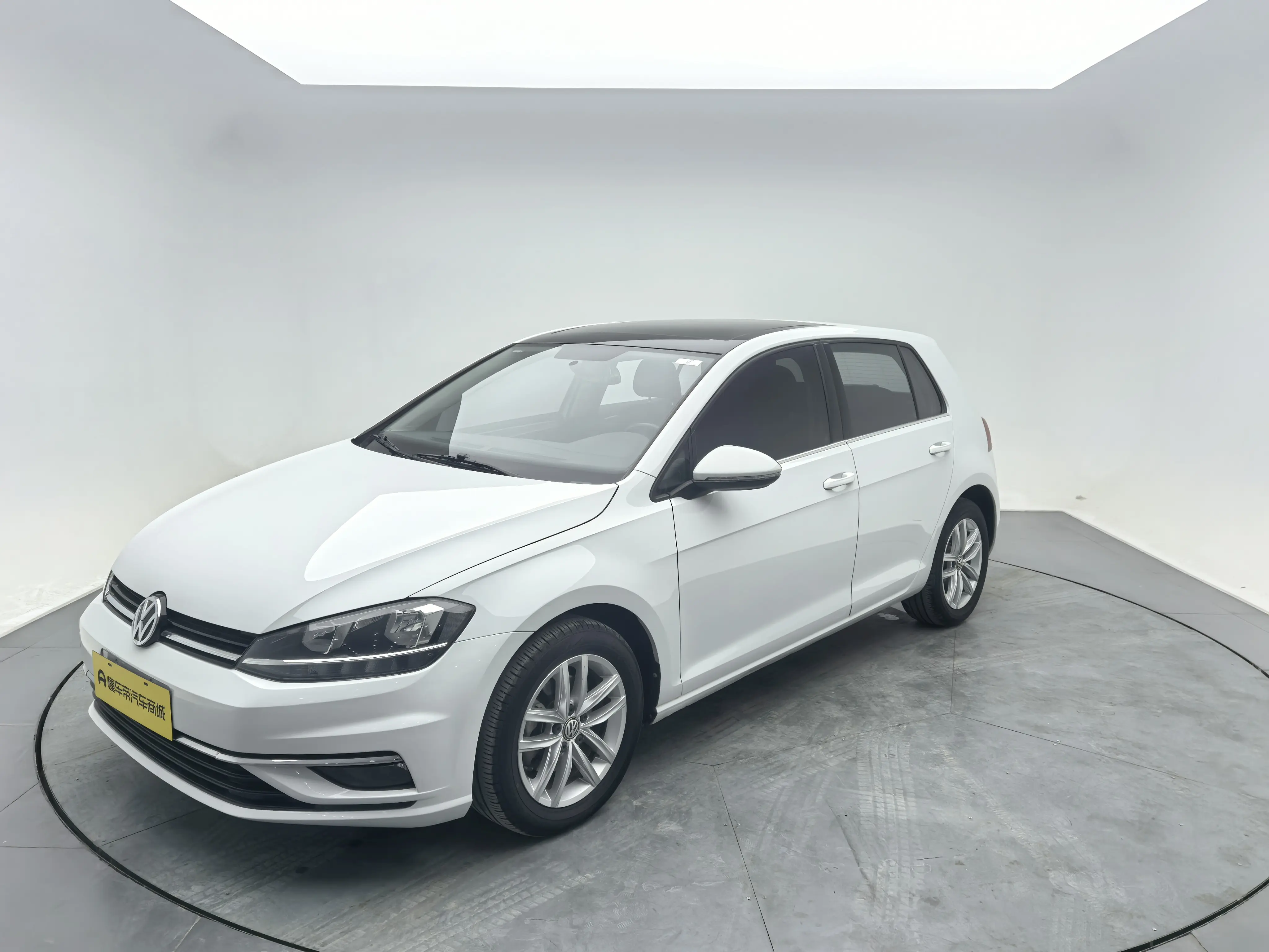 Volkswagen Golf  из Китая