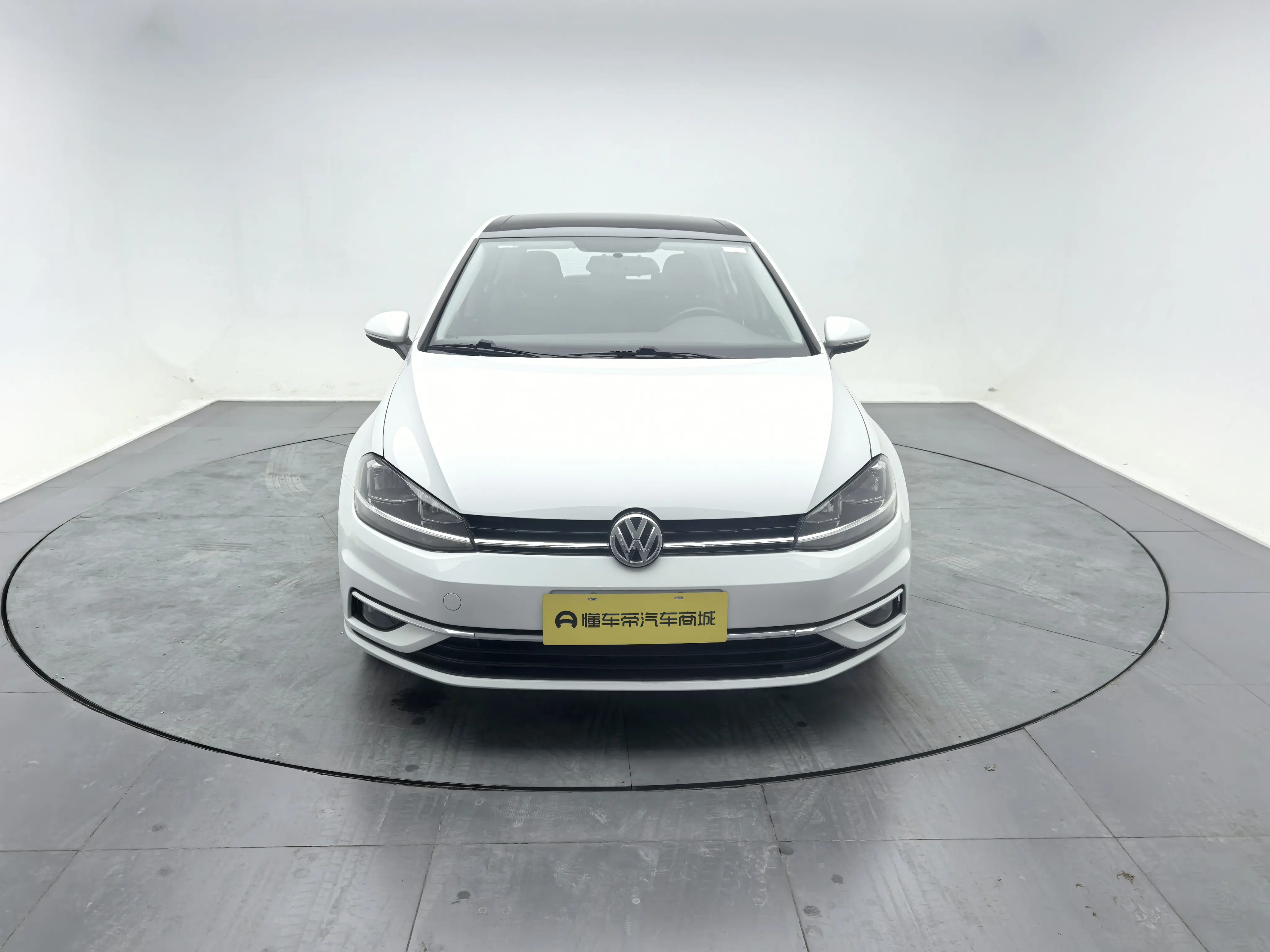 Volkswagen Golf  из Китая