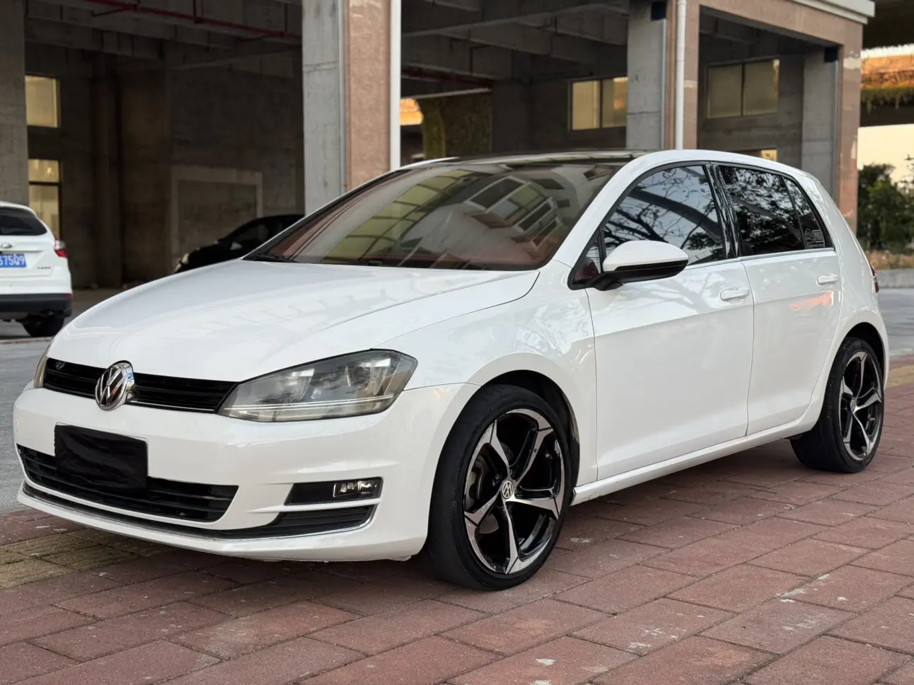 Volkswagen Golf  из Китая