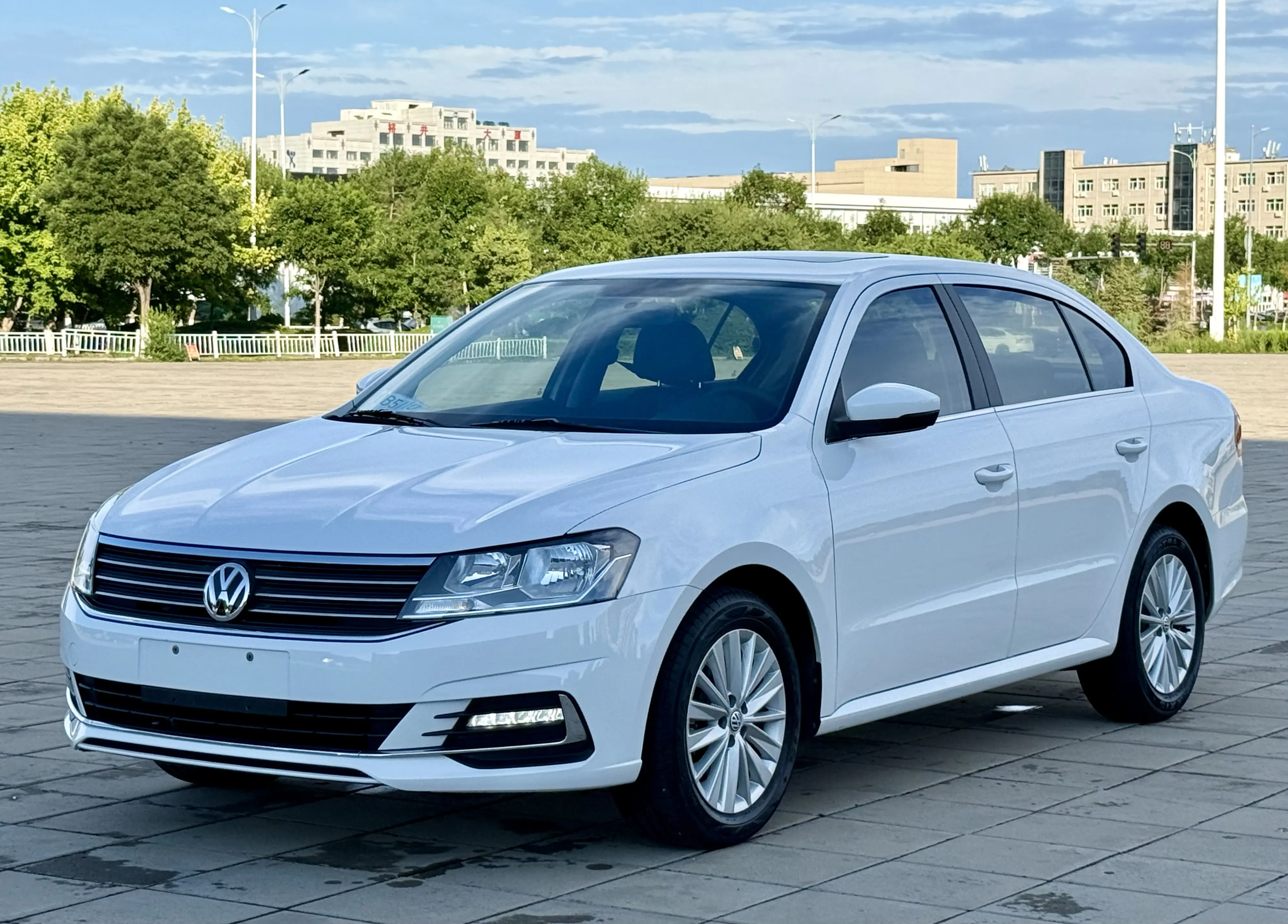 Volkswagen Lavida  из Китая