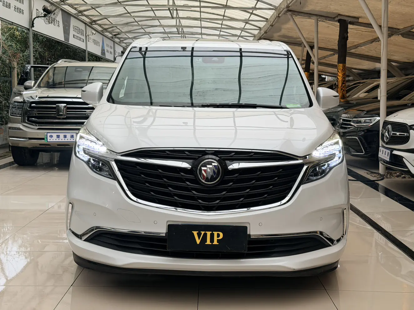 Buick GL8  из Китая