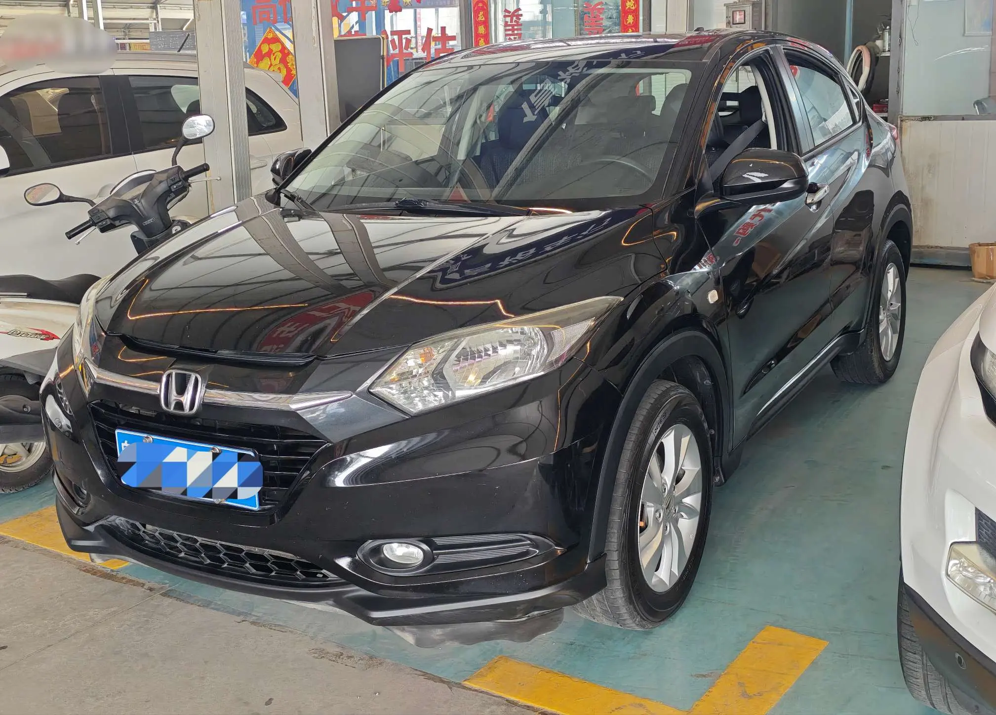 Honda Vezel (Binzhi)  из Китая