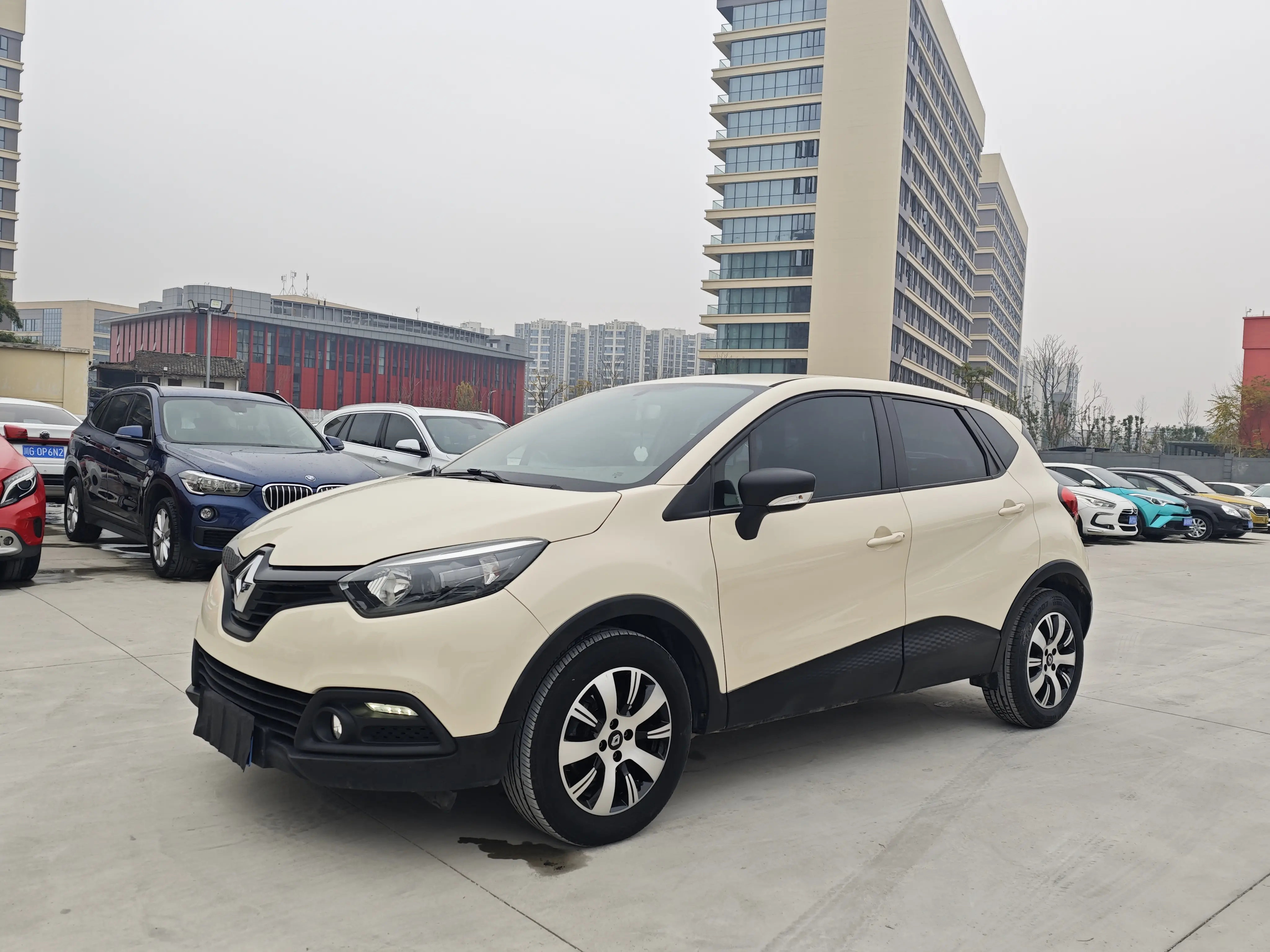 Renault Captur  из Китая