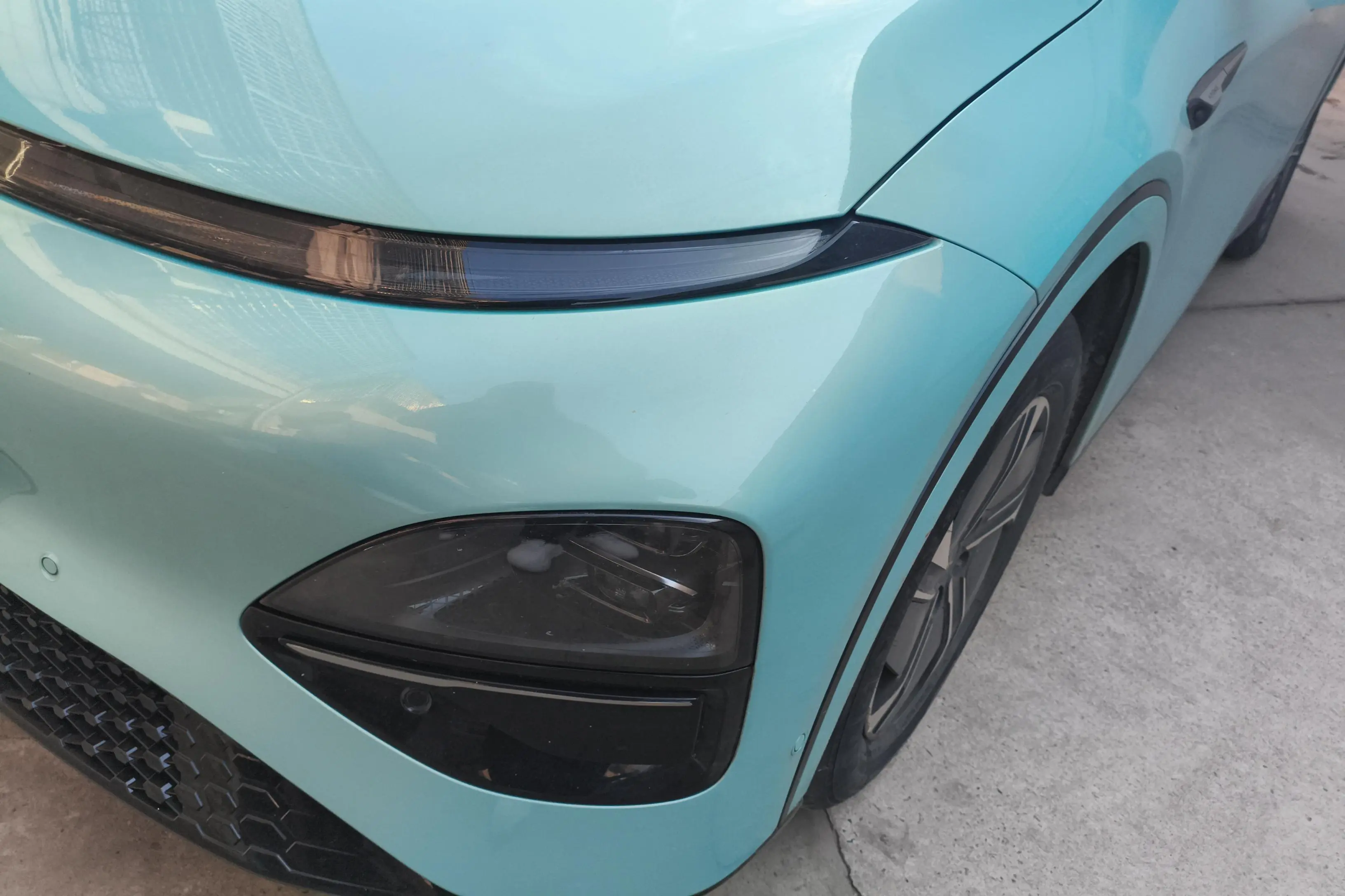 Xpeng G6  из Китая