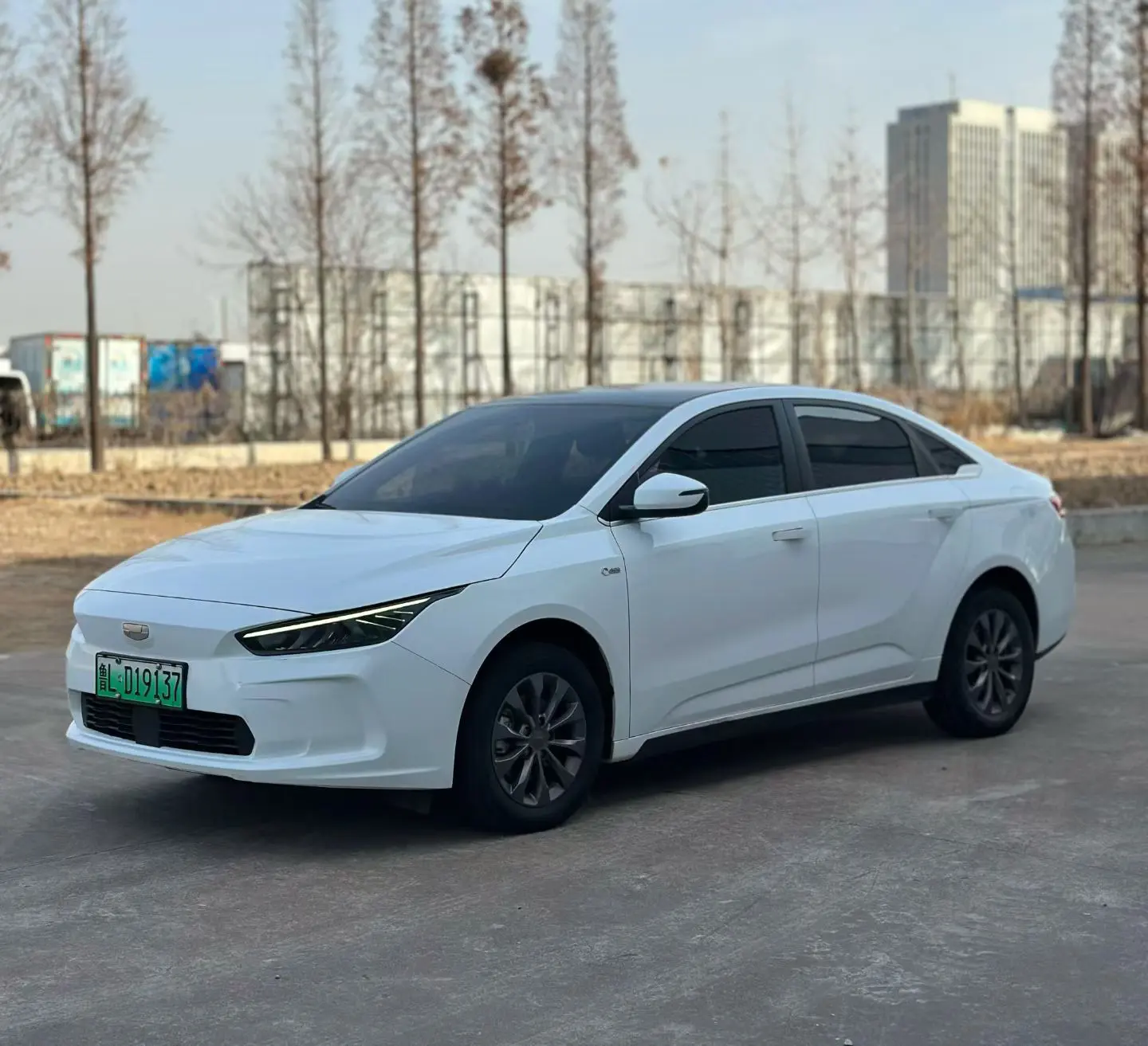 Geely Geometry A  из Китая