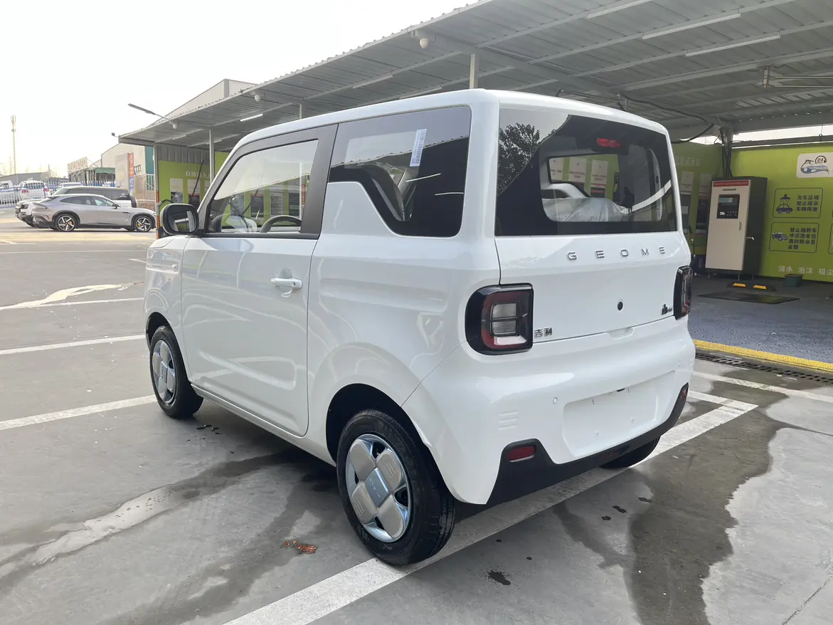 Geely Panda  из Китая