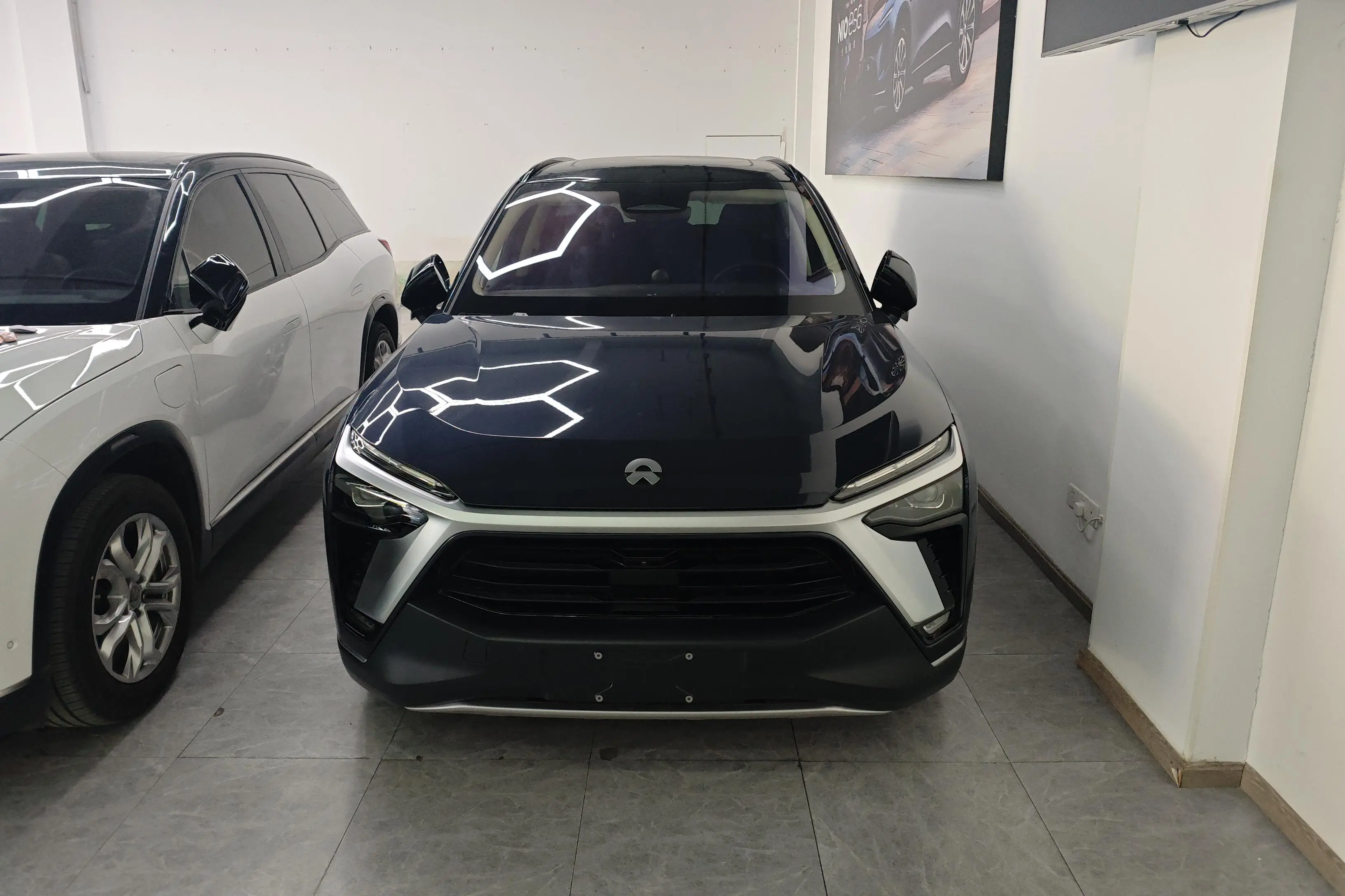 NIO ES8  из Китая