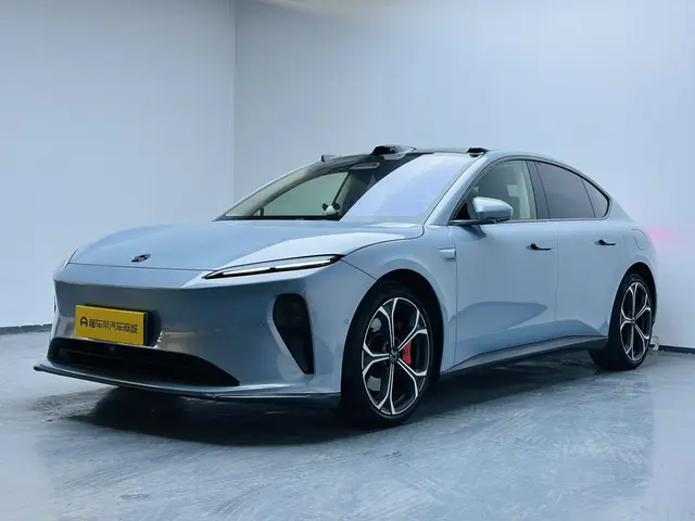 NIO ET5  из Китая