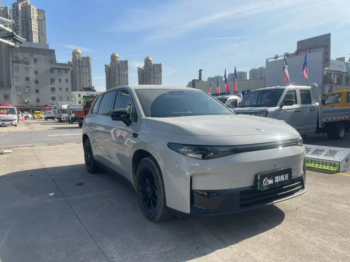 Leapmotor Zero running C10  из Китая