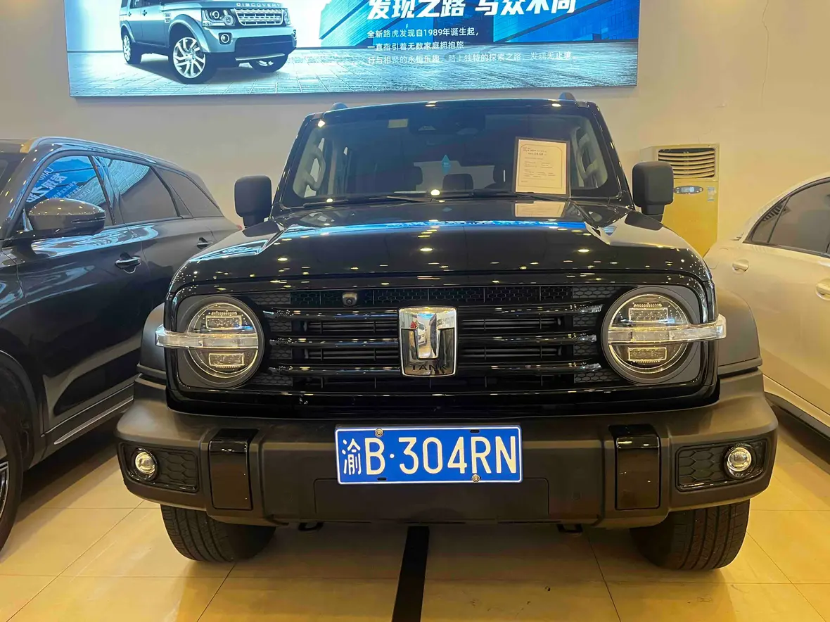 Tank 300  из Китая