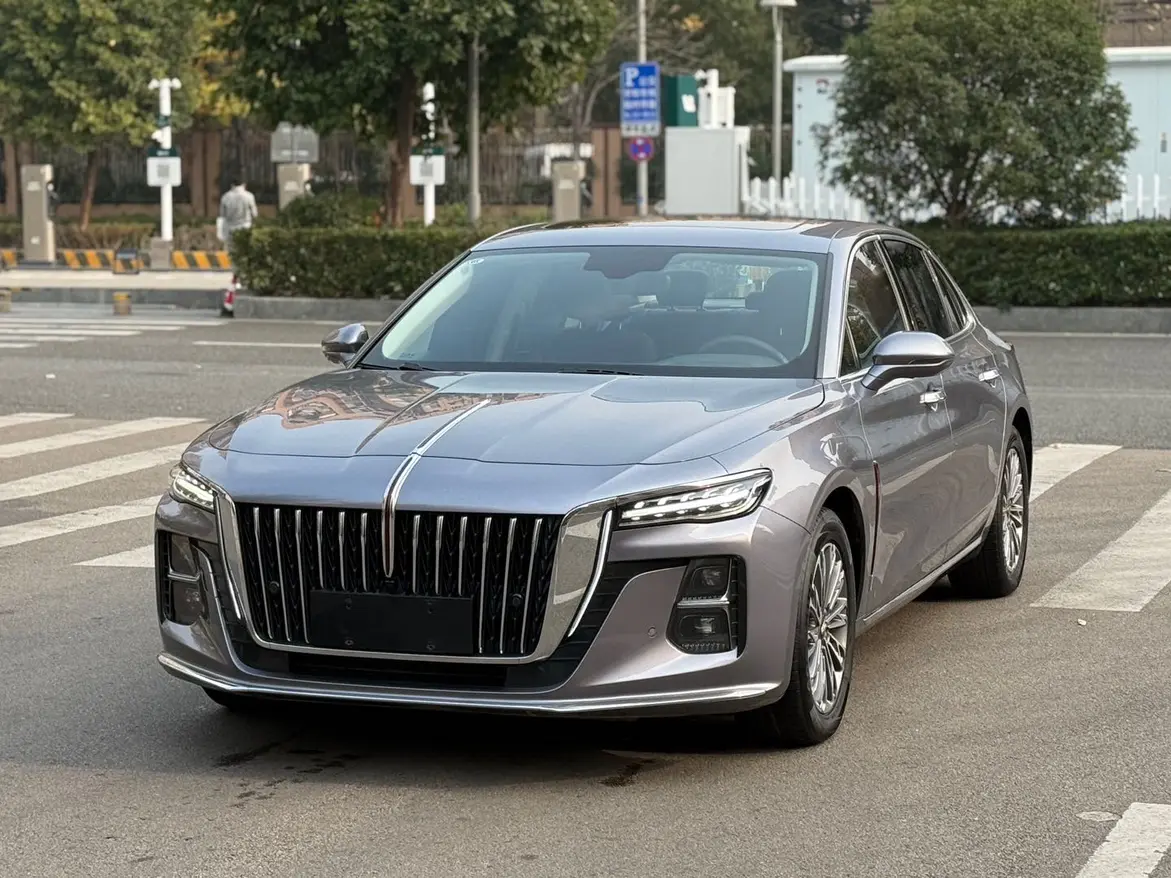 Hongqi H5  из Китая