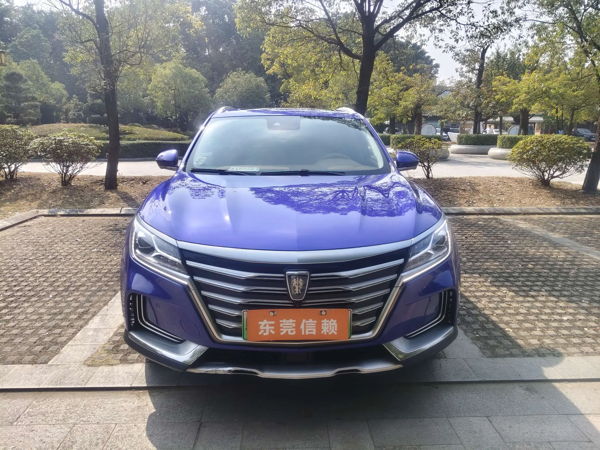 Roewe Marvel X  из Китая