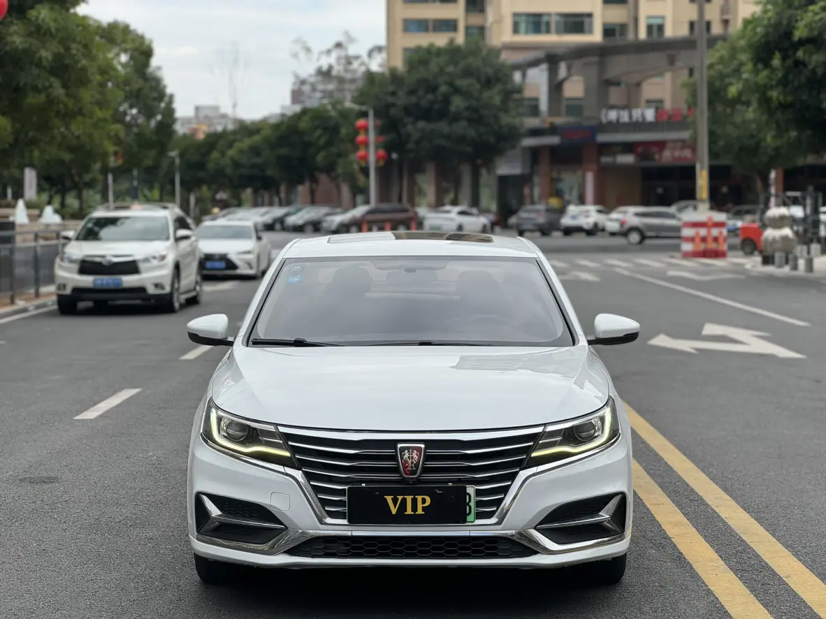 Roewe ei6  из Китая