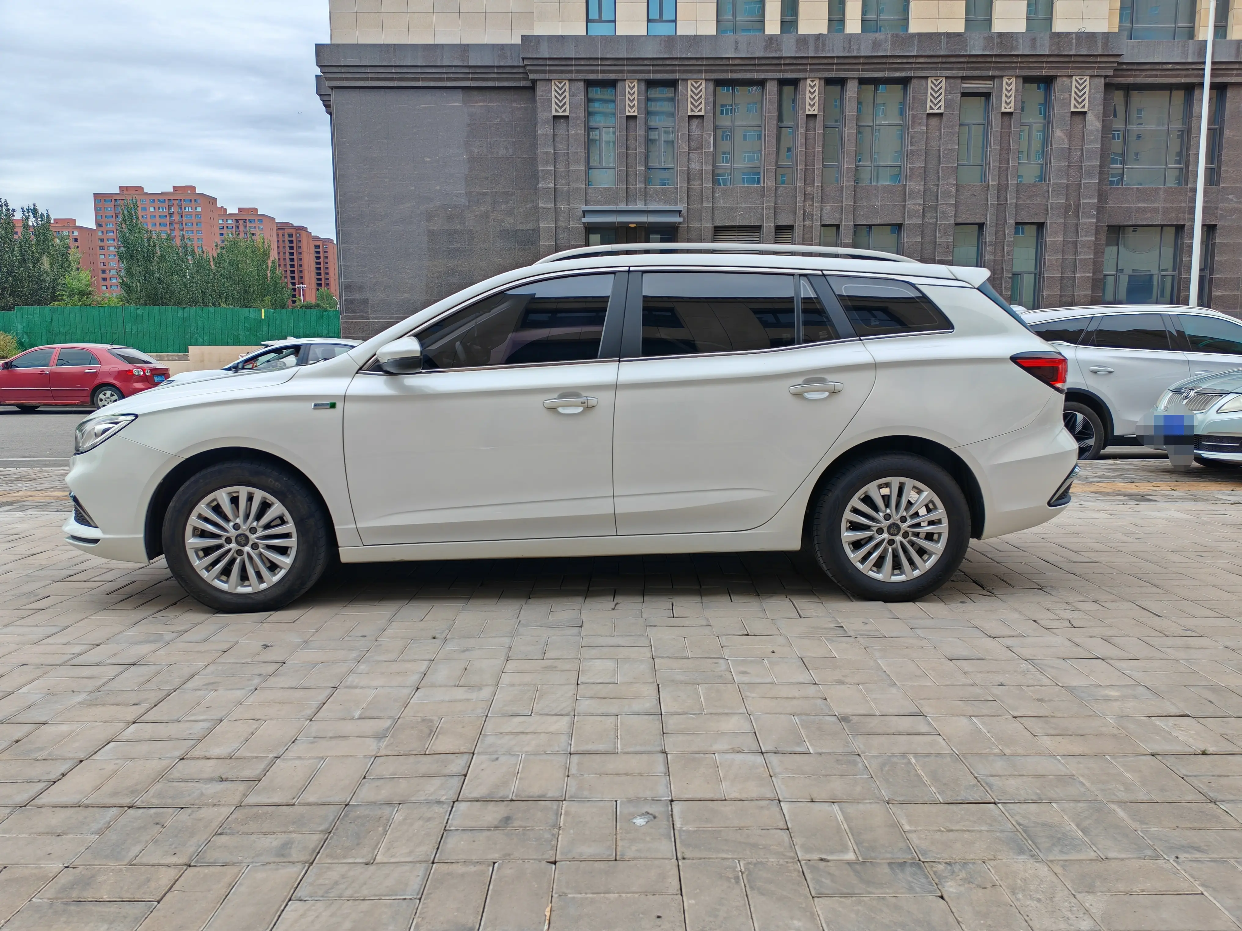 Roewe Ei5  из Китая