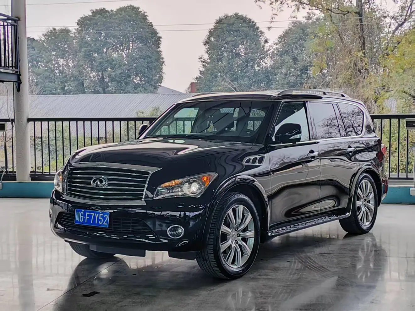 Infiniti QX  из Китая