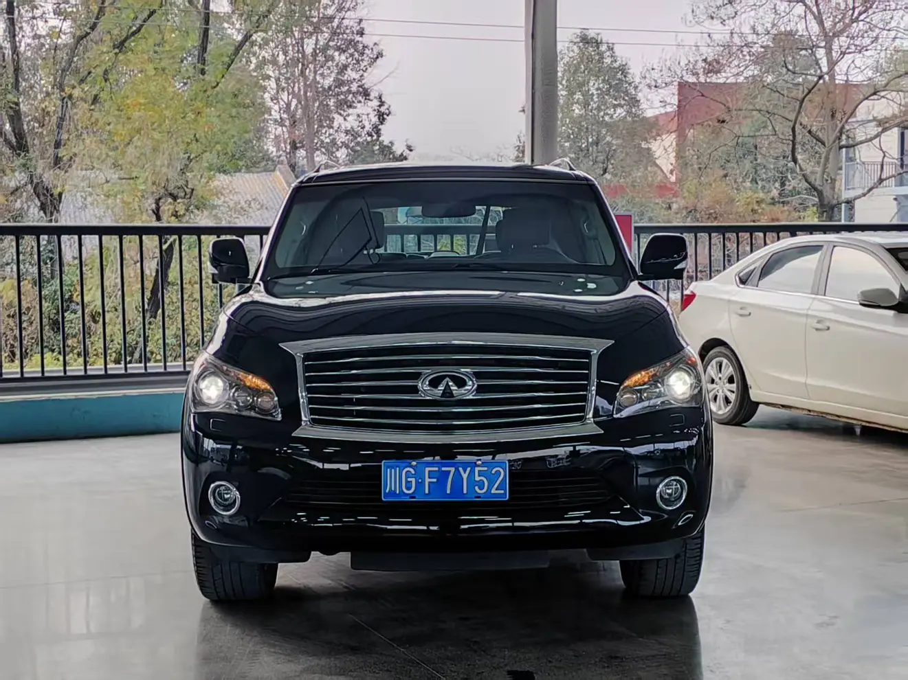 Infiniti QX  из Китая