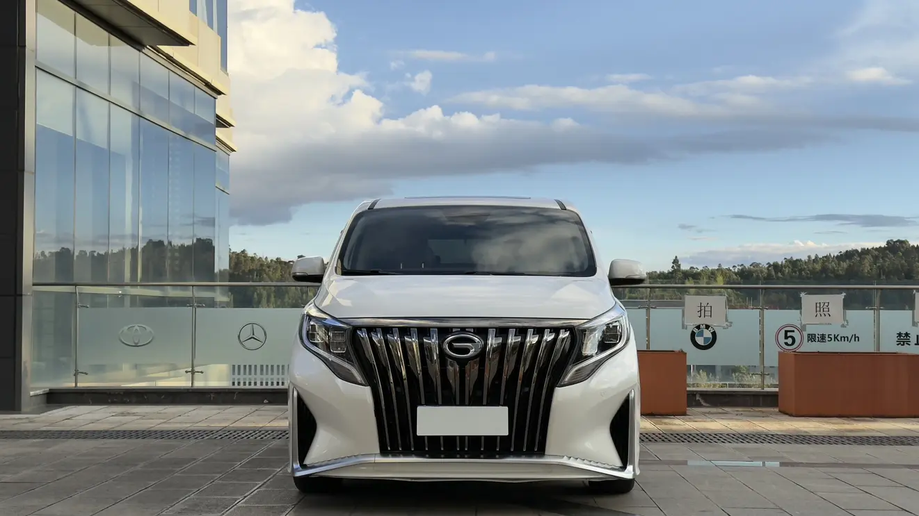 GAC Trumpchi M8  из Китая