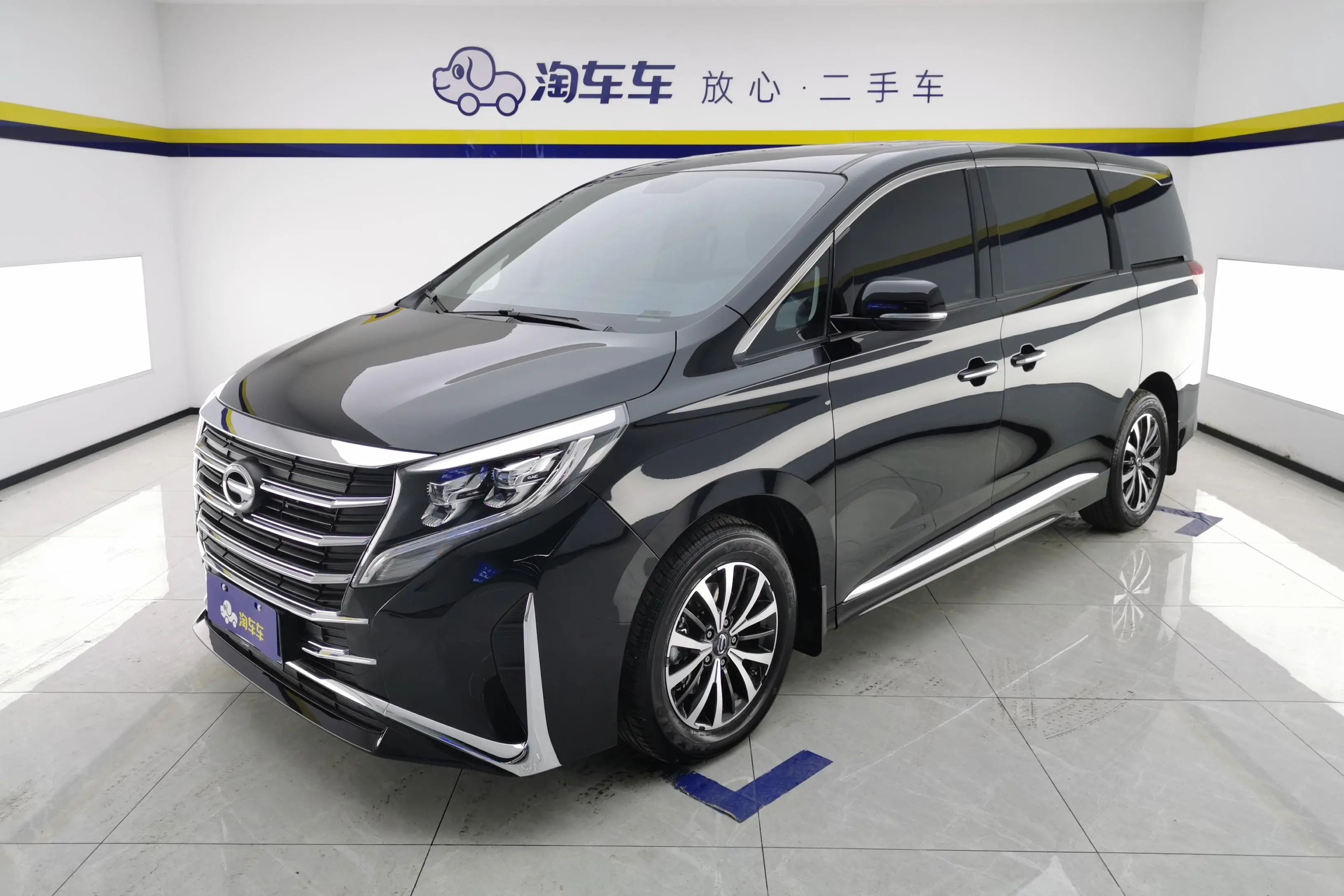 GAC Trumpchi M8  из Китая