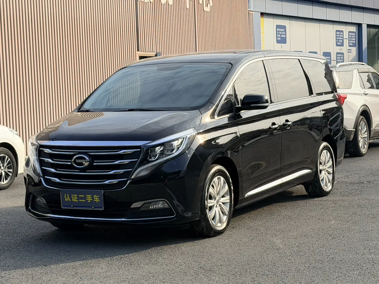 GAC Trumpchi M8  из Китая