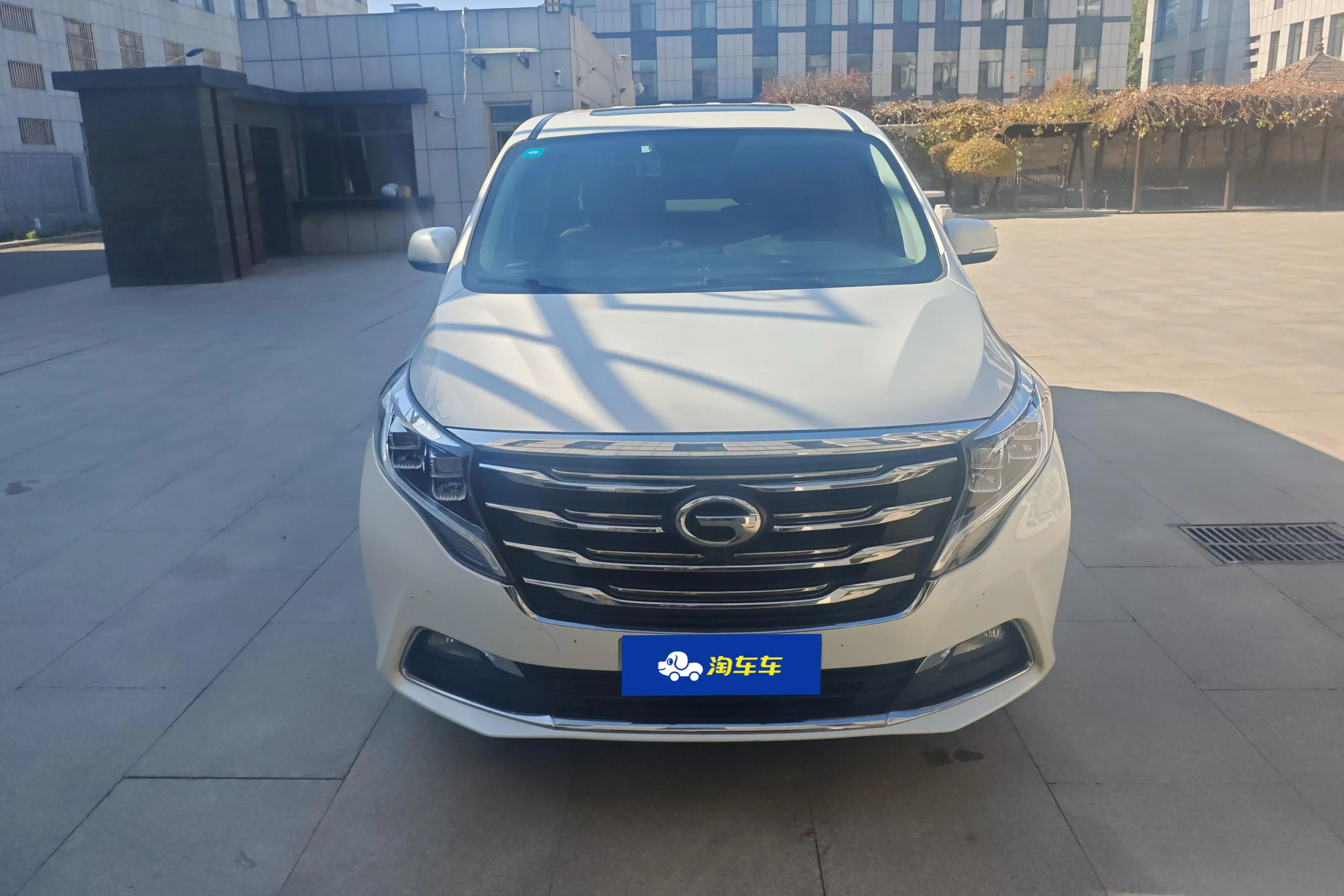 GAC Trumpchi M8  из Китая