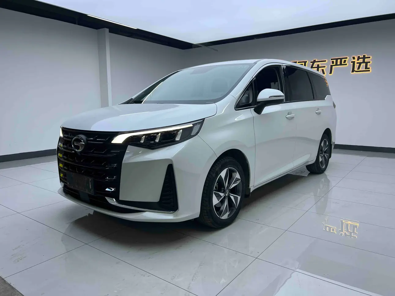 GAC Trumpchi M6  из Китая