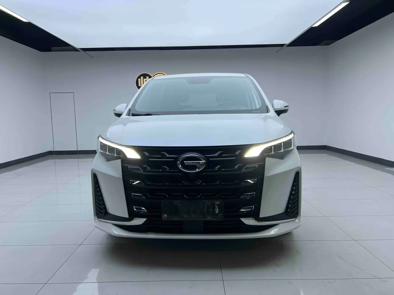 GAC Trumpchi M6  из Китая