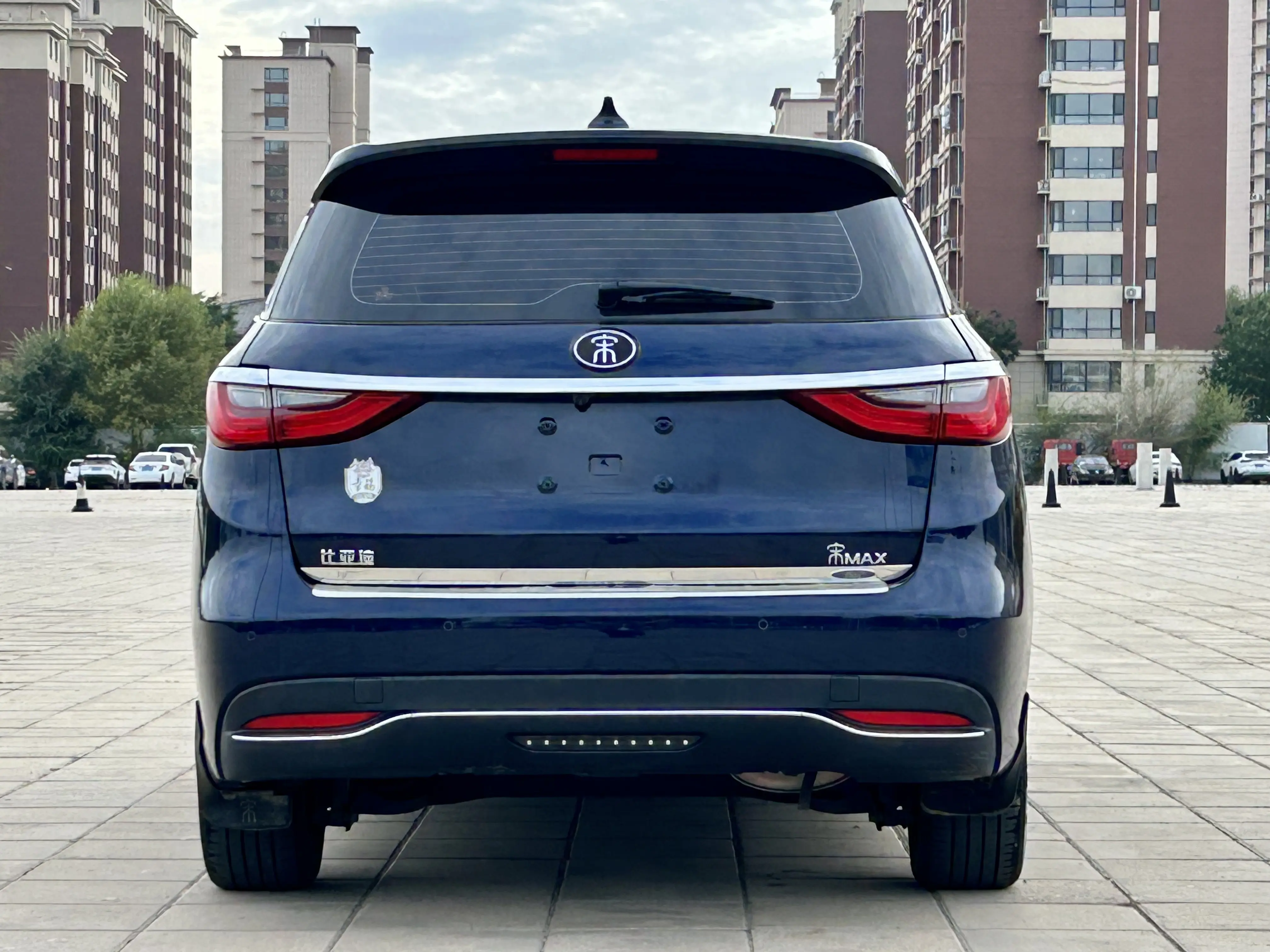 BYD Song MAX  из Китая